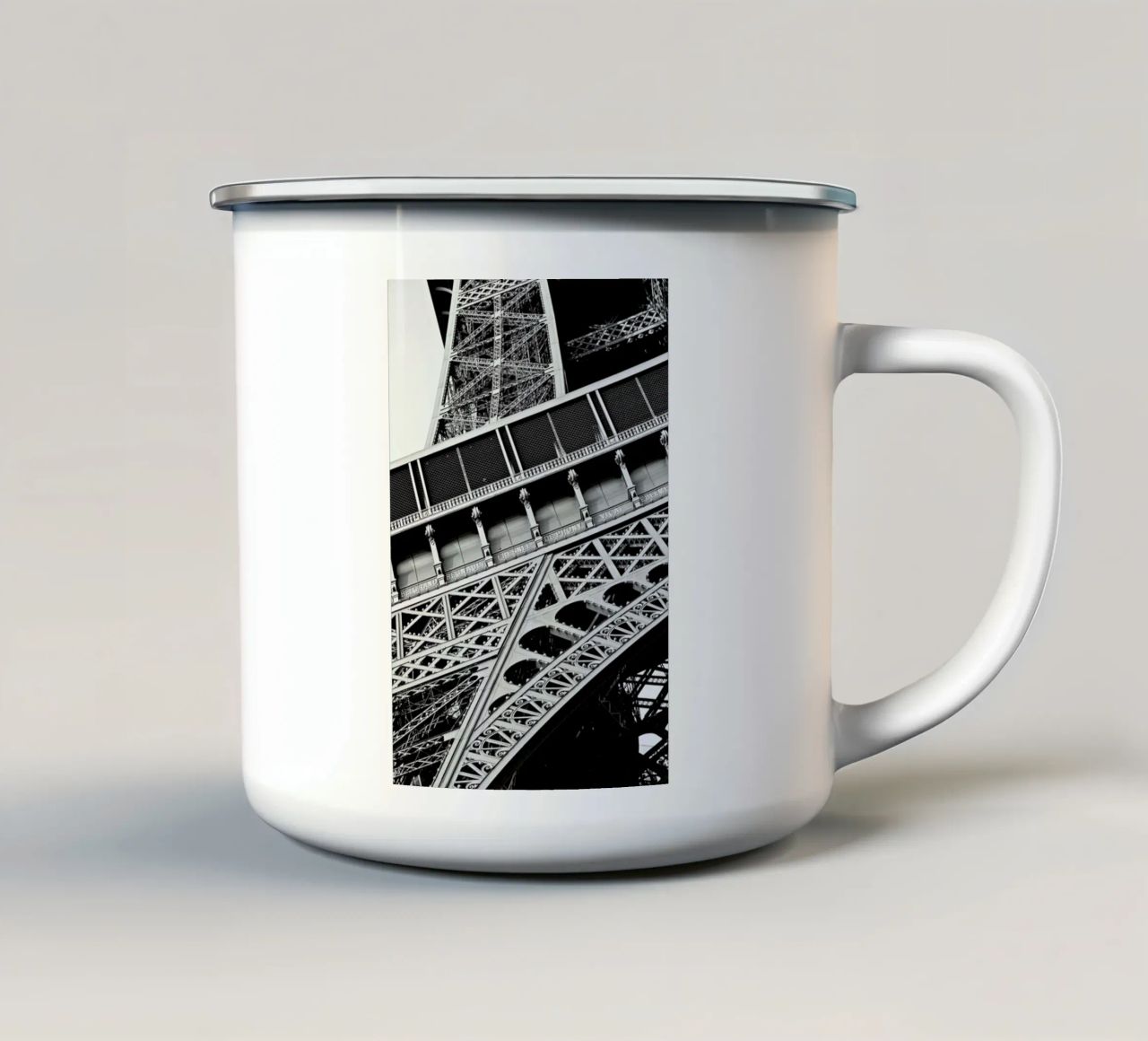 Gustave Eiffel tazza in smalto da Magdalena Martin Photography