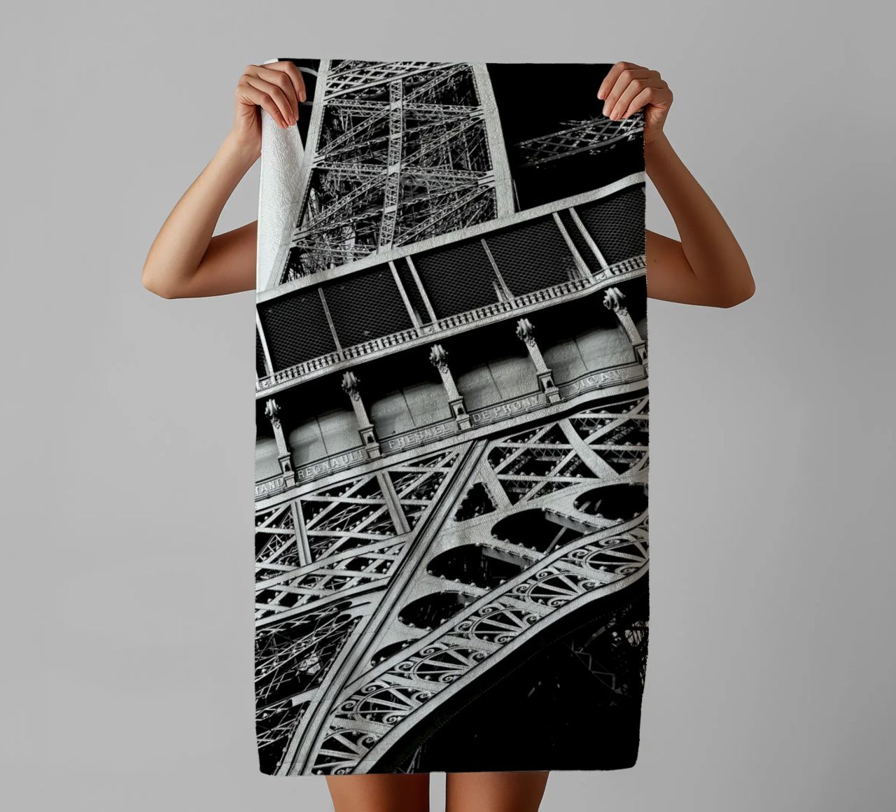 Gustave Eiffel asciugamano da bagno da Magdalena Martin Photography