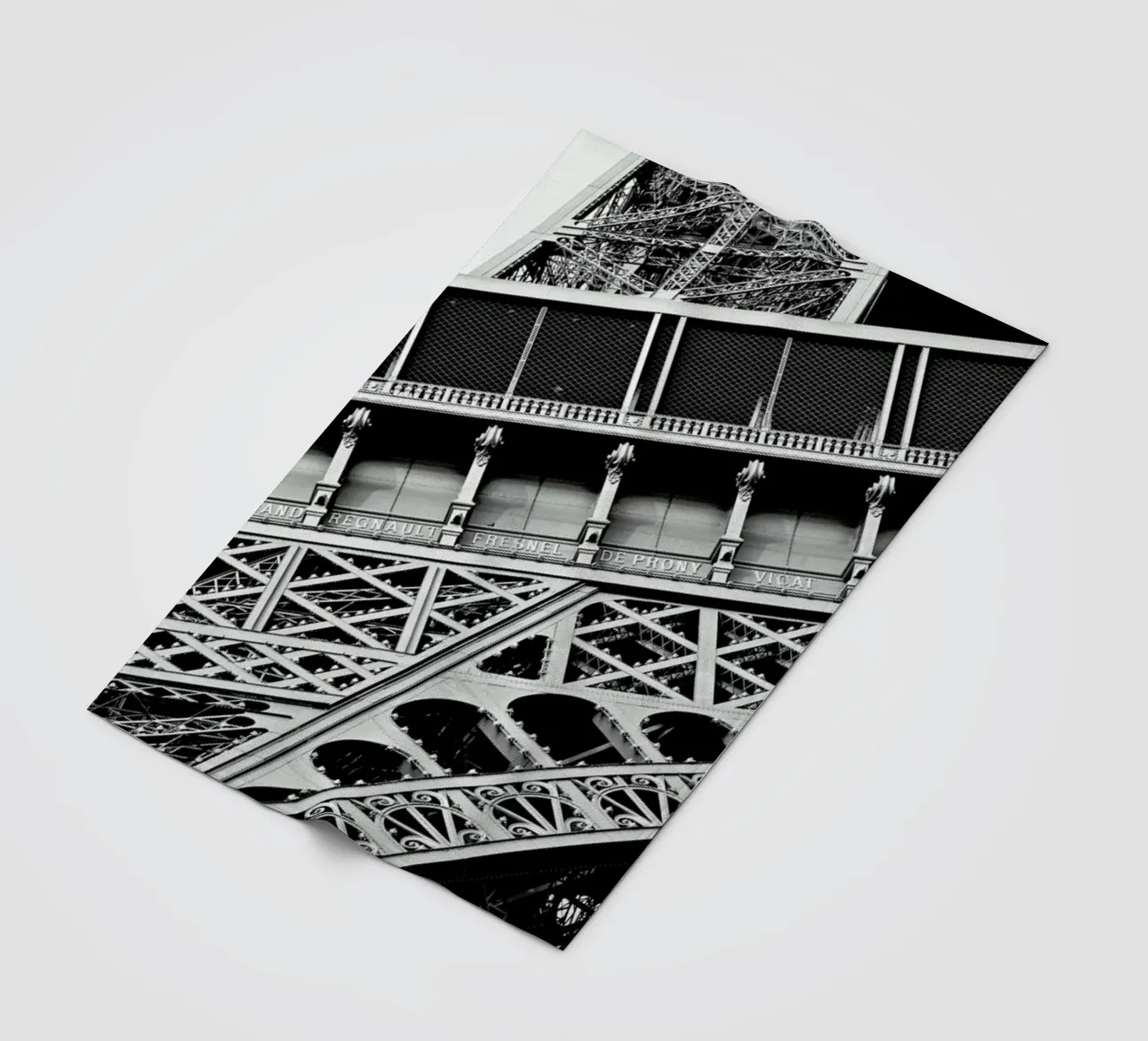 Gustave Eiffel coperta in pile da Magdalena Martin Photography