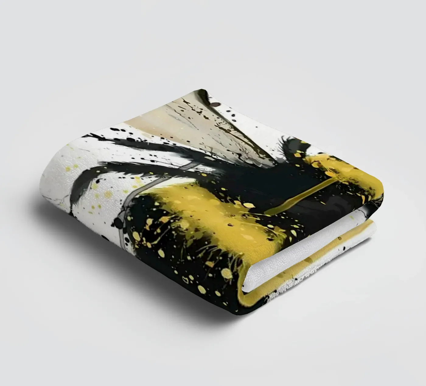 Bumblebee towel by Nami
