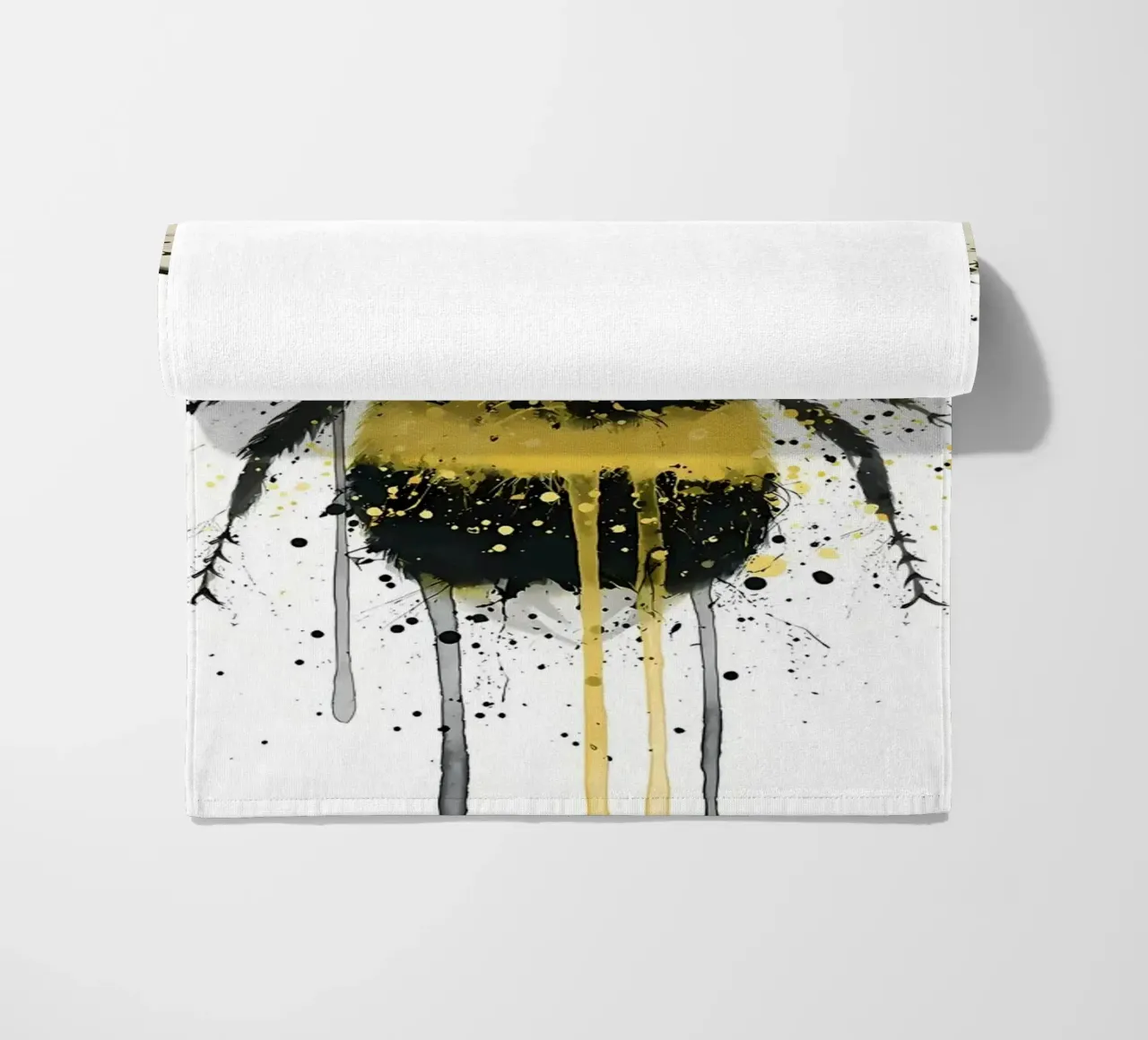 Bumblebee beach towel by Nami