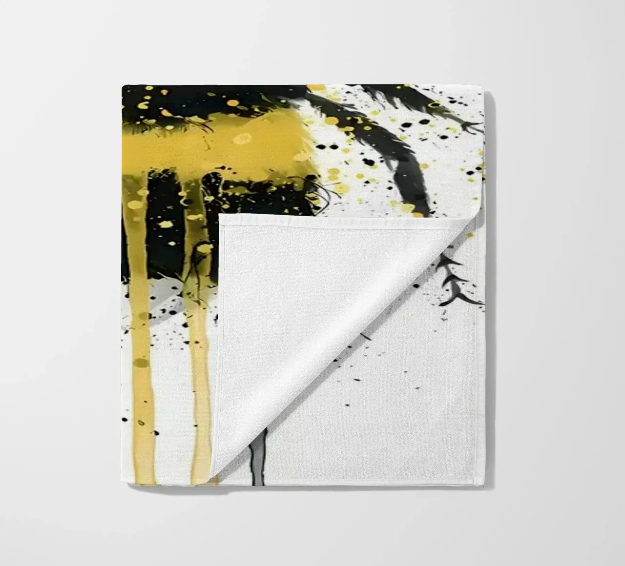 Bumblebee beach towel by Nami