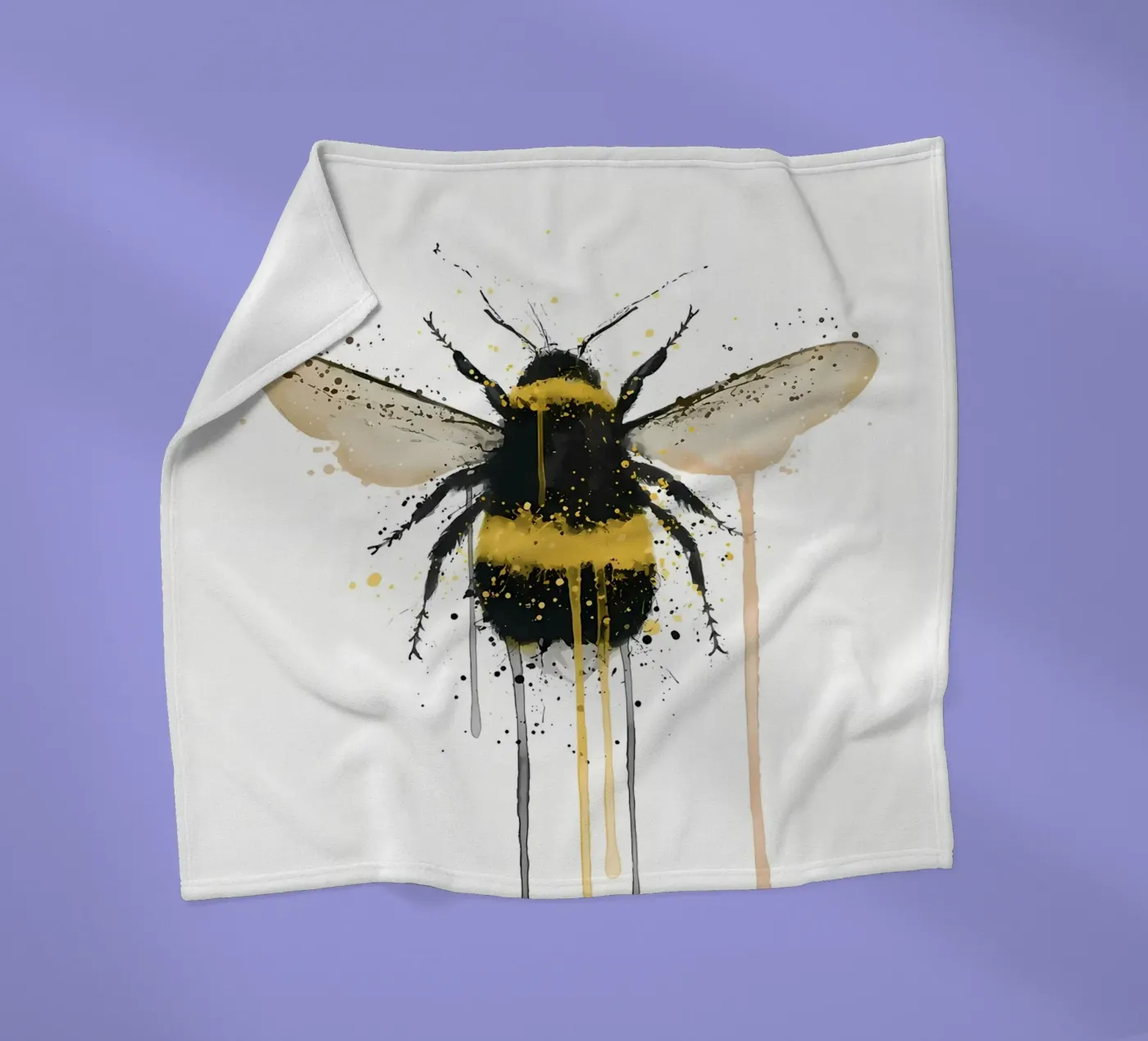 Bumblebee fleece blanket by Nami