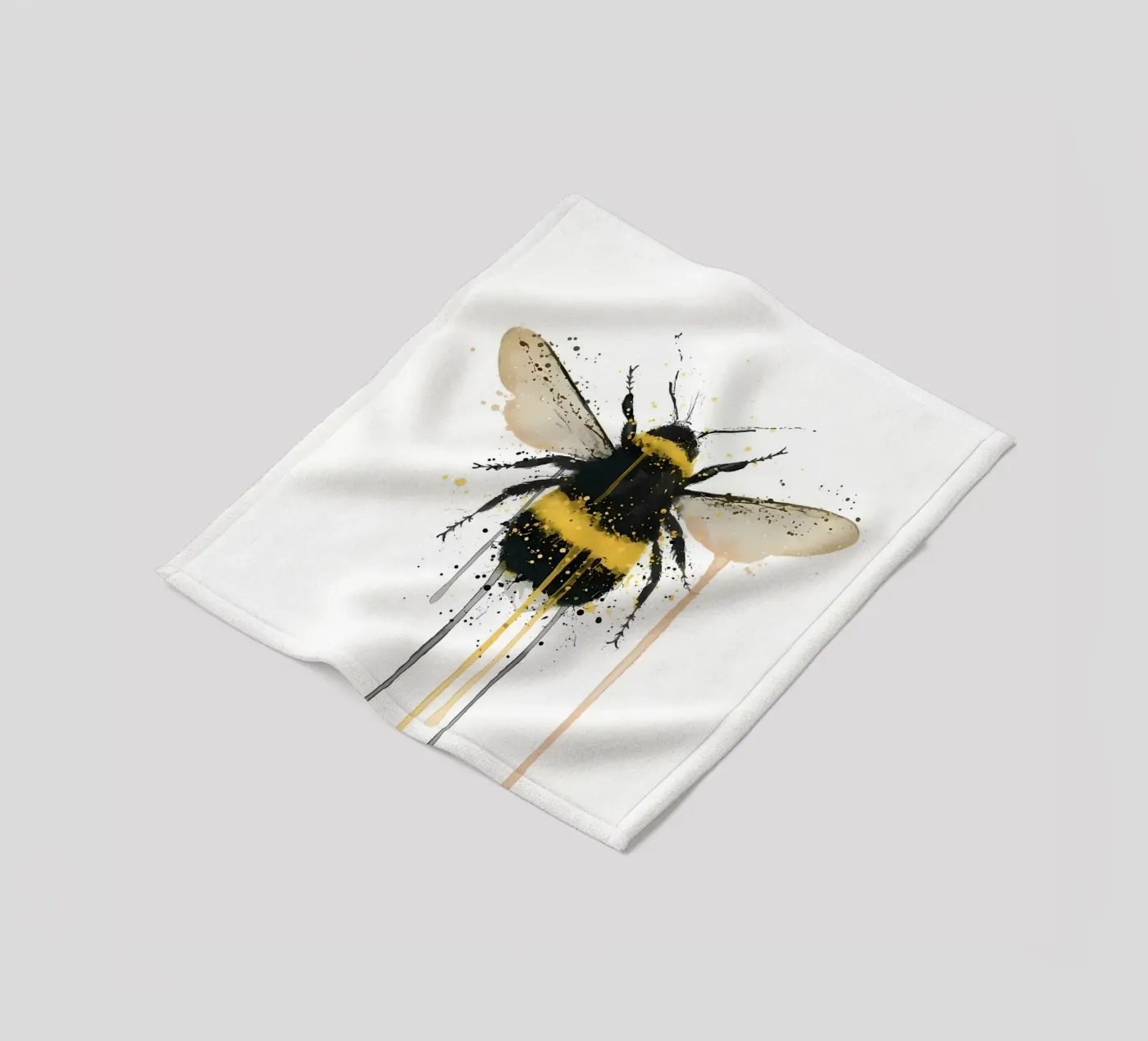 Bumblebee fleece blanket by Nami