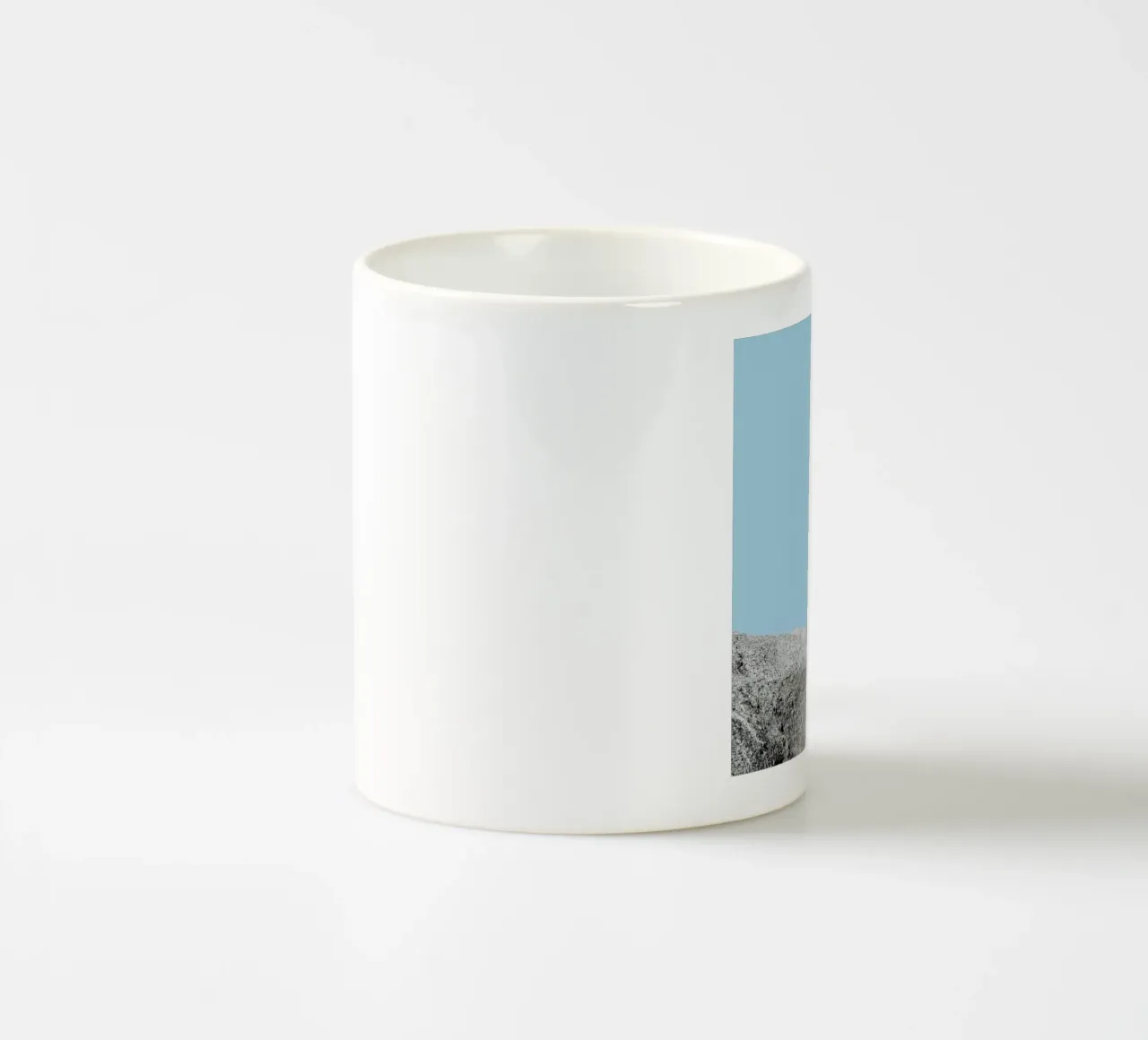 Take A Ride tazza in ceramica da Rafael Burato