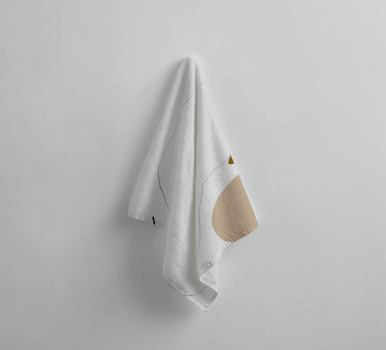 Head Without Face towel by 170QM