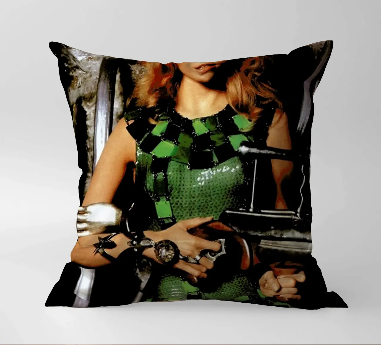 Jane Fonda as 'Barbarella' cuscino da Gallery Print and Art Limited