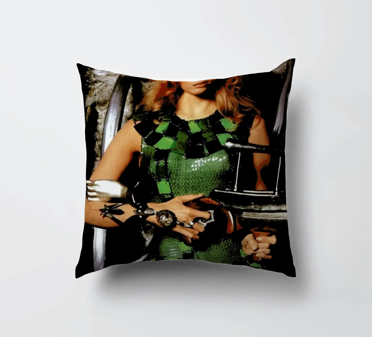 Jane Fonda as 'Barbarella' cuscino da Gallery Print and Art Limited