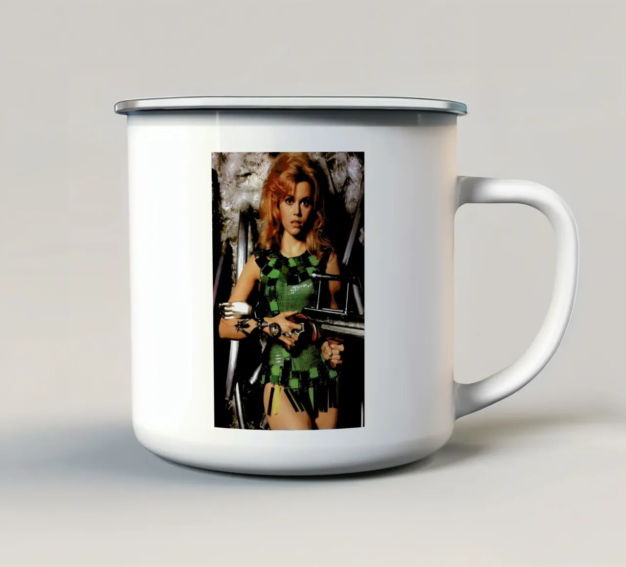 Jane Fonda as 'Barbarella' tazza in smalto da Gallery Print and Art Limited