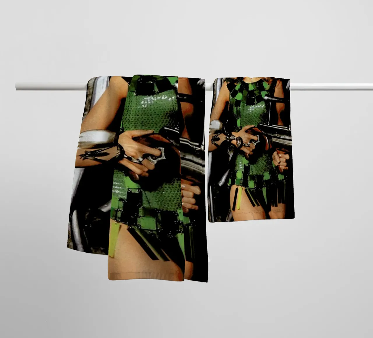 Jane Fonda as 'Barbarella' asciugamano da bagno da Gallery Print and Art Limited