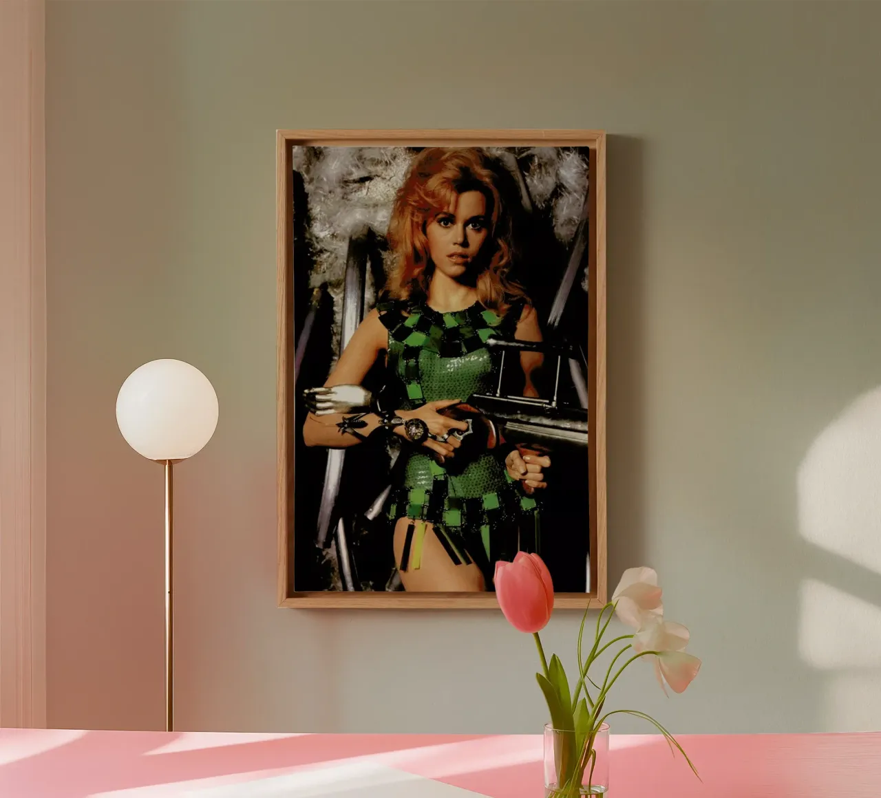 Jane Fonda as 'Barbarella' tela con Cornice a cassetta da Gallery Print and Art Limited