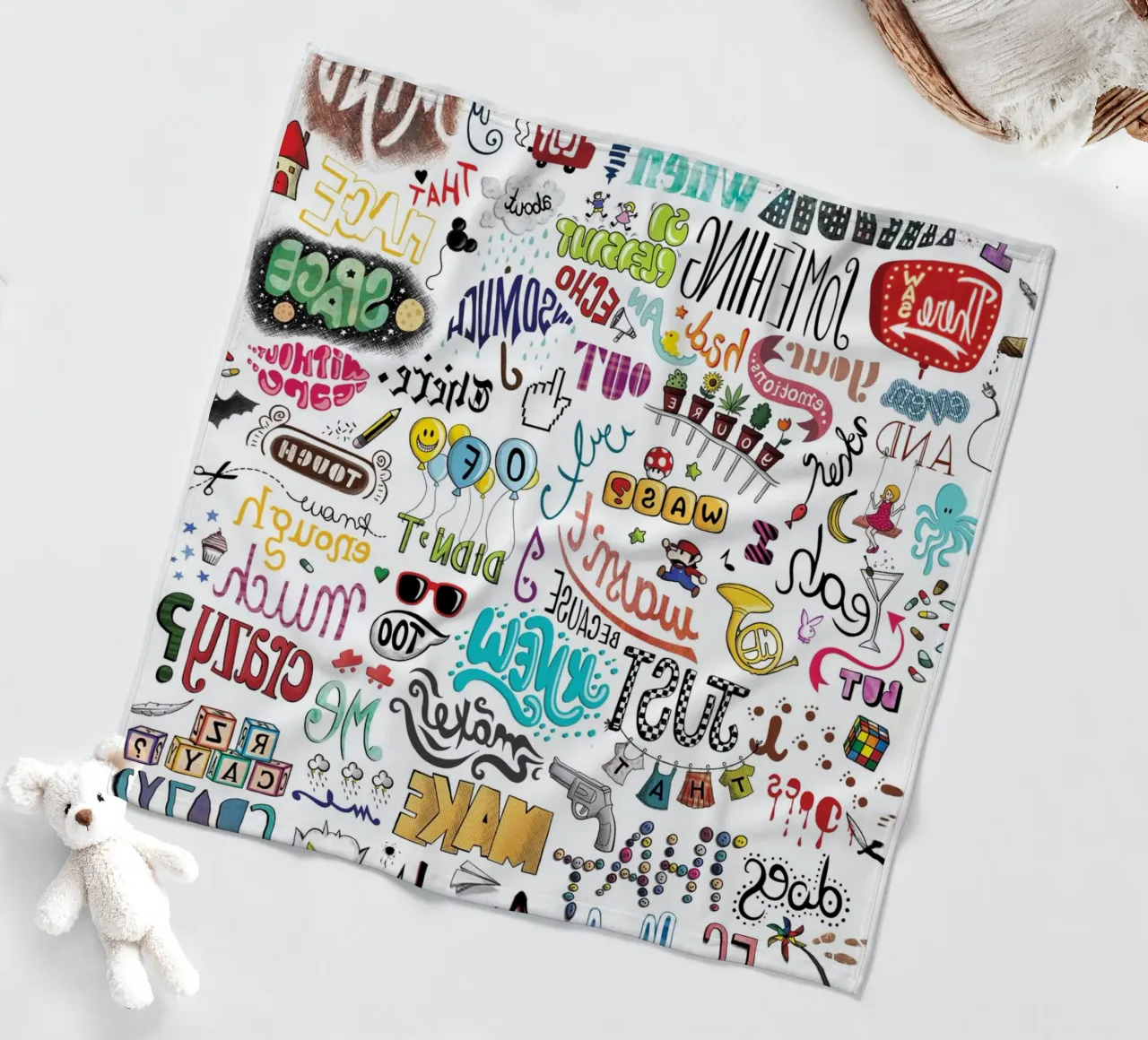 Crazy coperta in pile da Nour Tohme