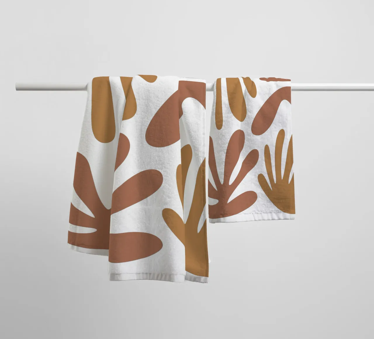 Boho Minimalist Leaves – Soft Pastel Botanical Design asciugamano da bagno da Soleil Basque