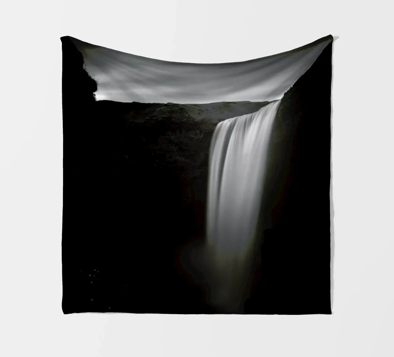 Skogafoss Study 1 coperta in pile da Michael J. Reibert