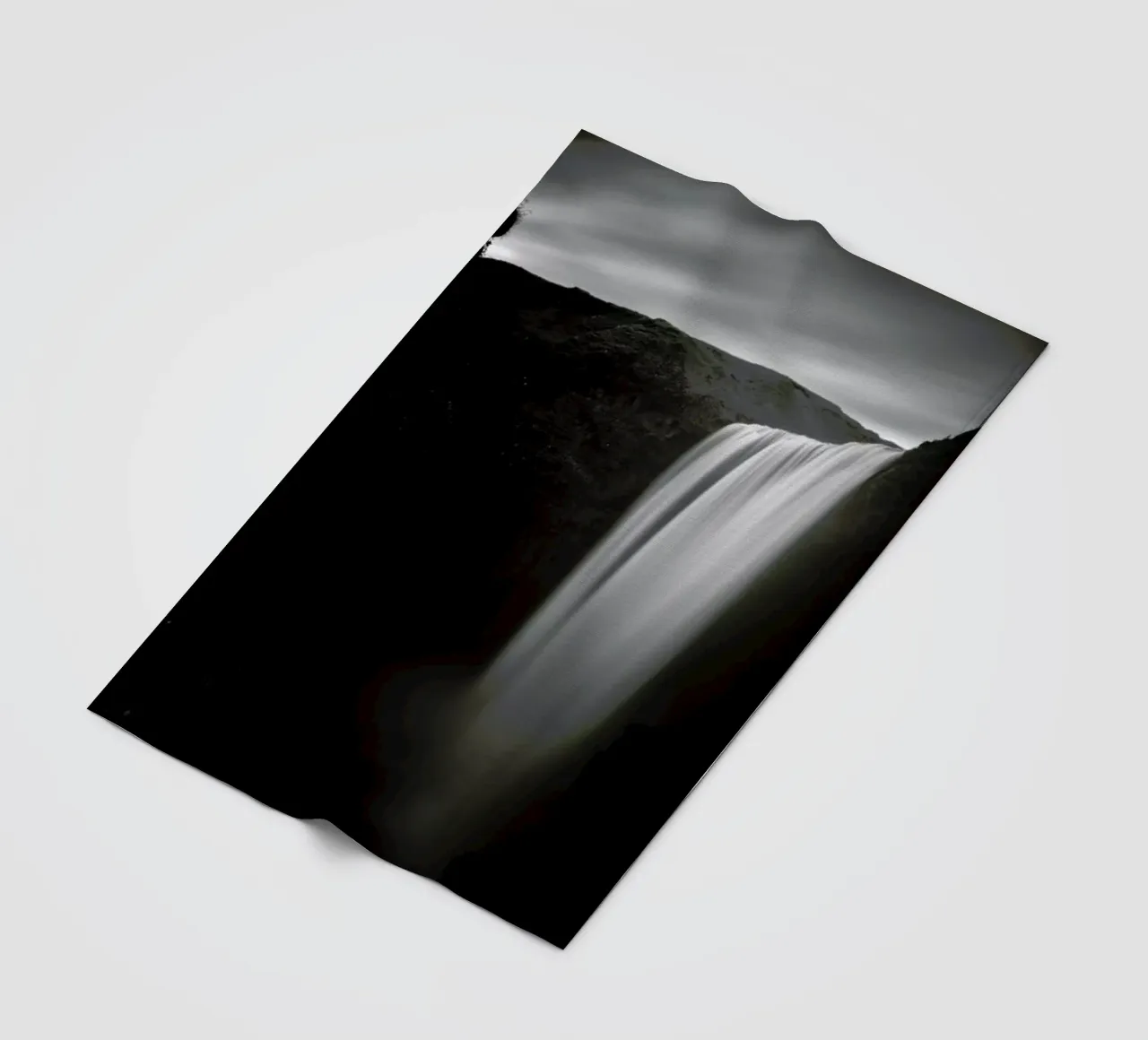 Skogafoss Study 1 coperta in pile da Michael J. Reibert