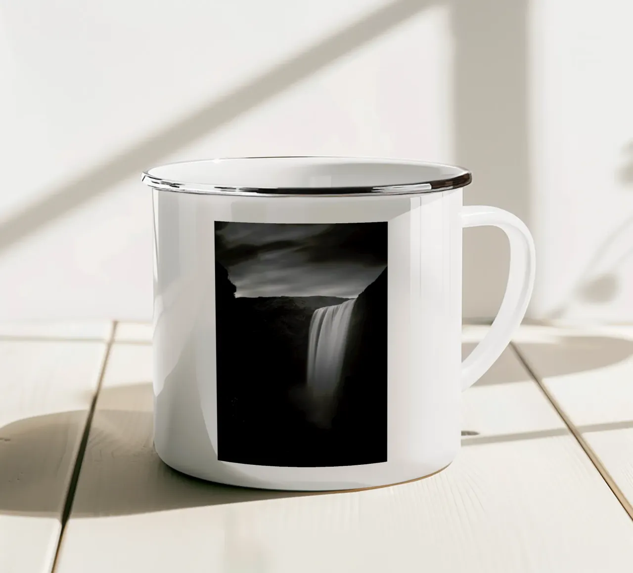 Skogafoss Study 1 tazza in smalto da Michael J. Reibert