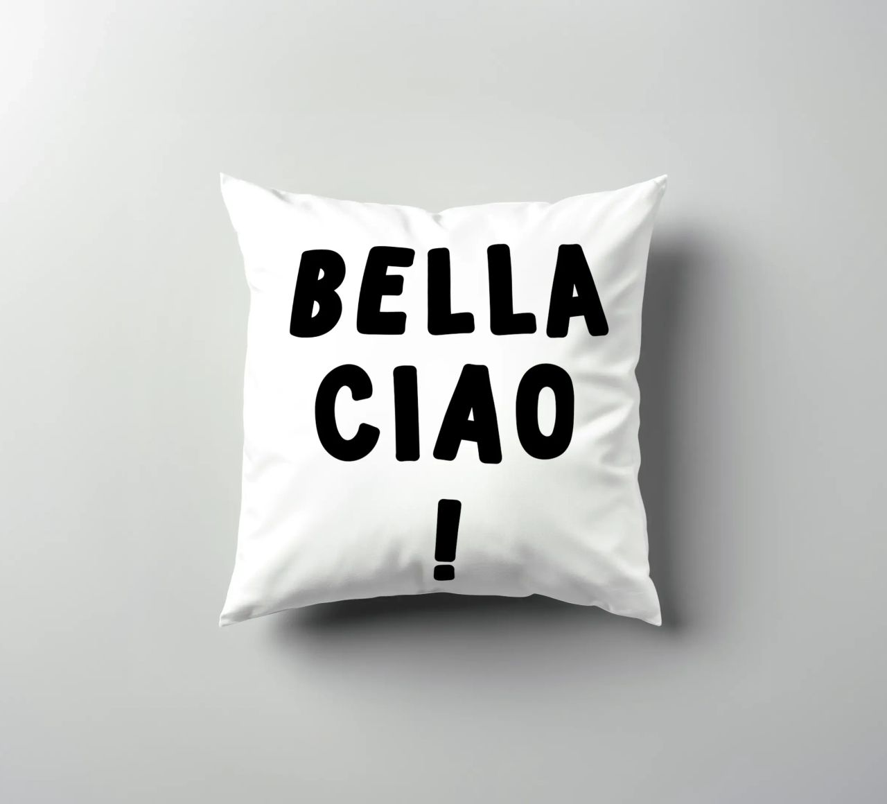 Bella Ciao cuscino da YV TYPOGRAPHY
