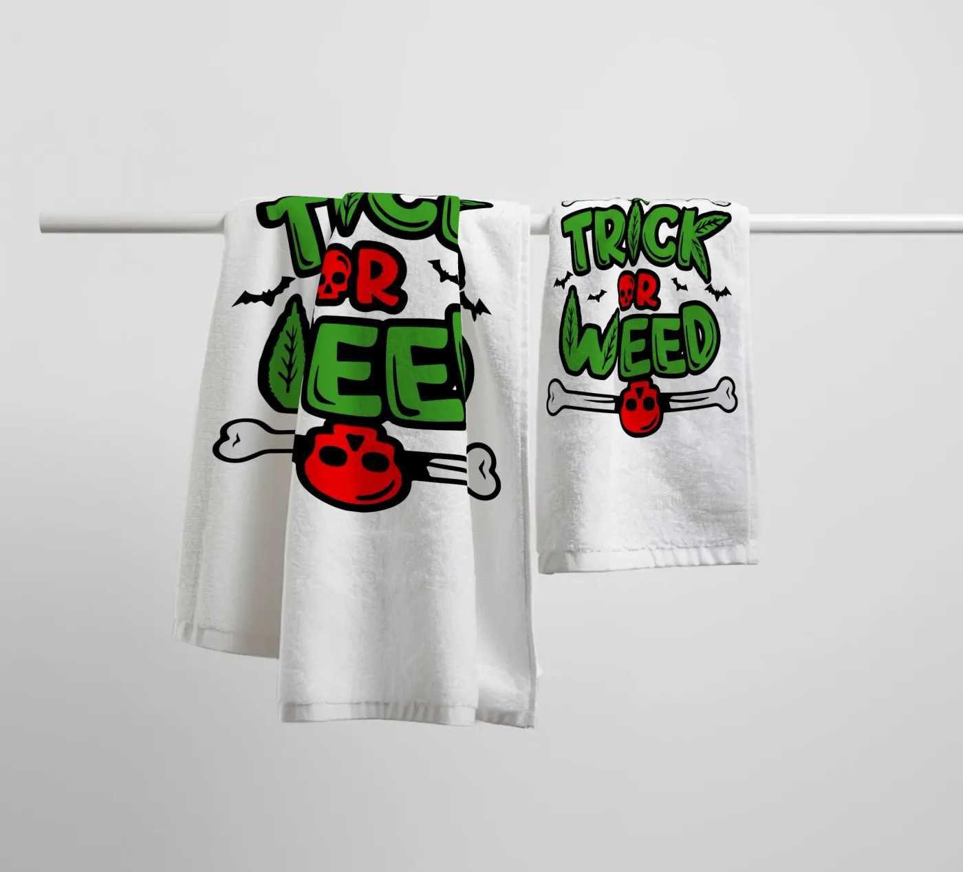 trick or weed Handtuch von ririedis