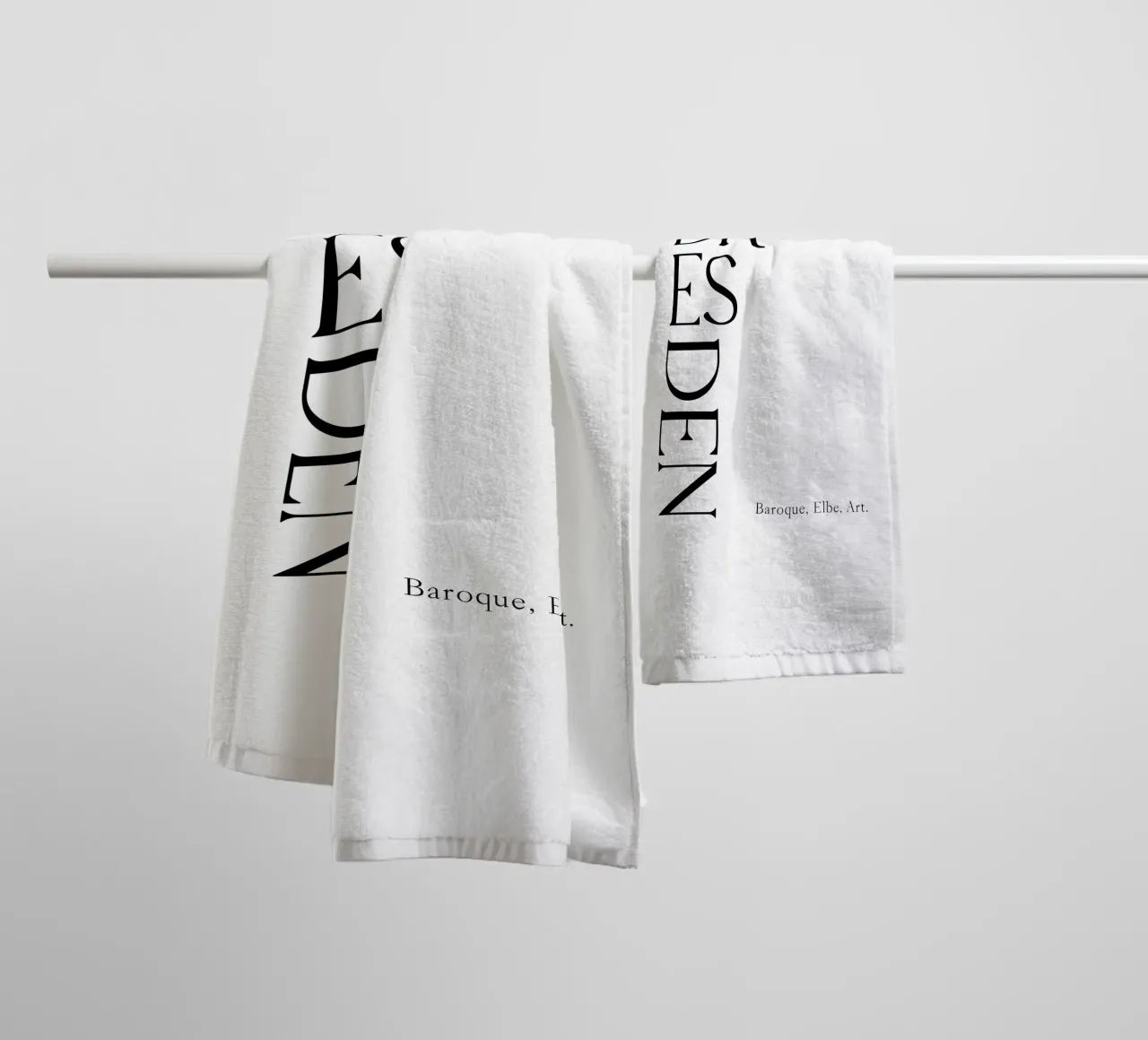 Tipografia di Dresda asciugamano da bagno da YV TYPOGRAPHY