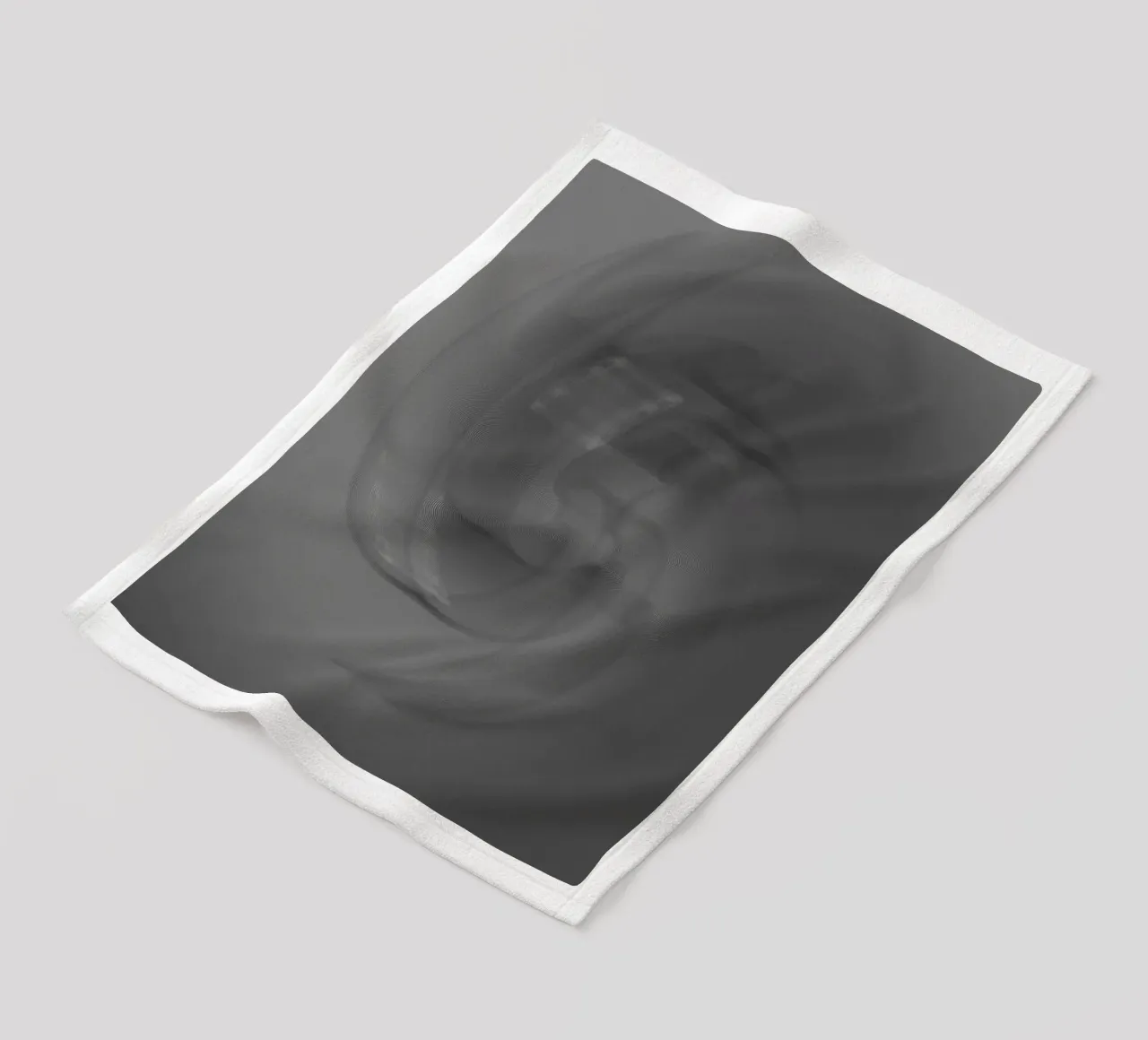 Abstraktes schwarz graues verdrehtes Muster Fleecedecke von Something for you
