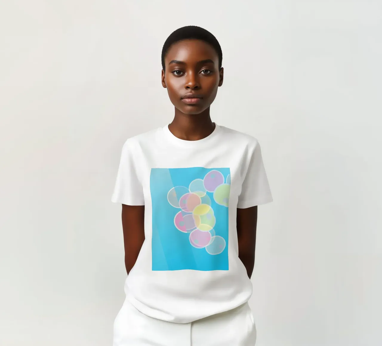 Abstrakte pastellfarbene Kreise, Seifenblasen oder Ballons T-Shirt von Something for you