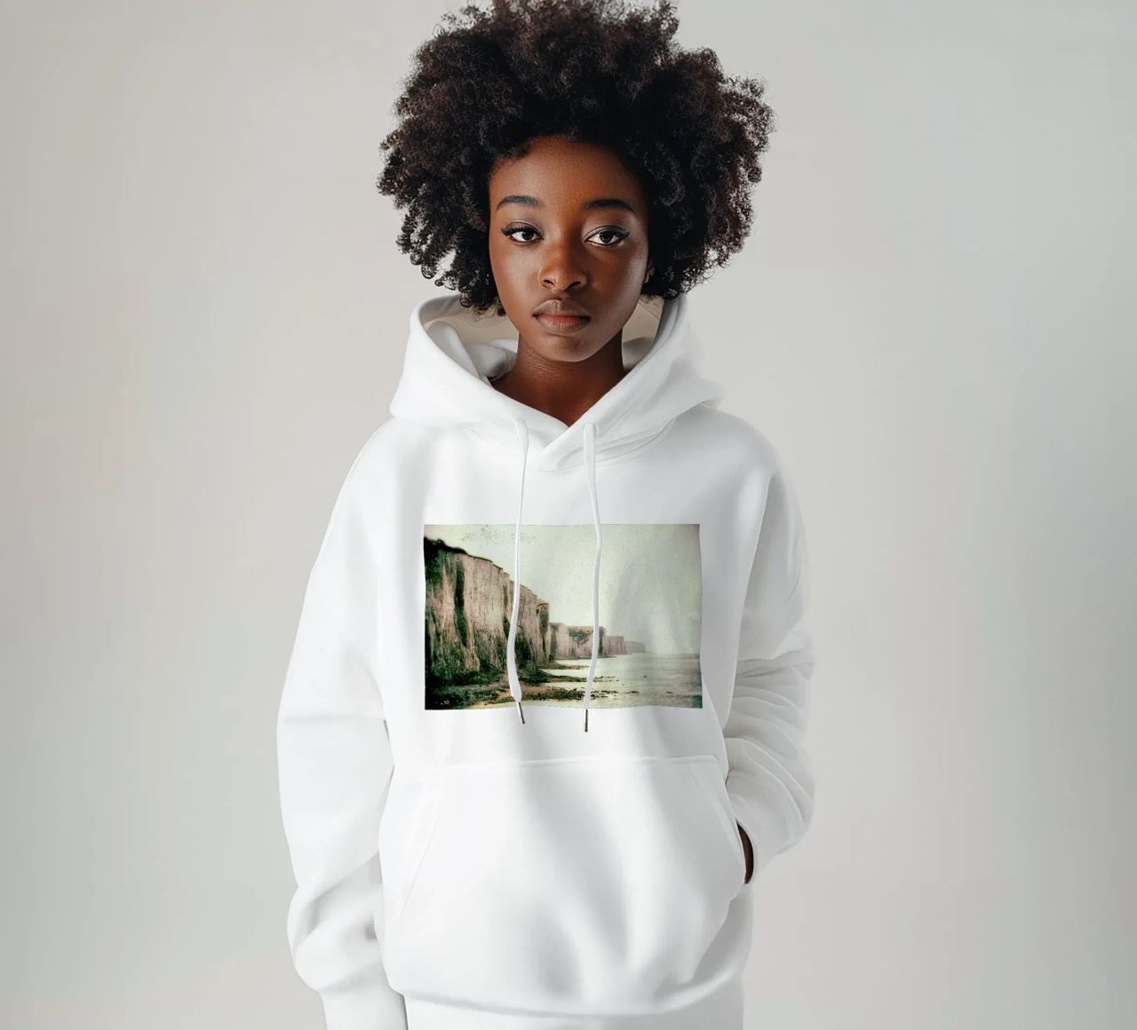The Cliffs felpa con cappuccio da JaySan Studio