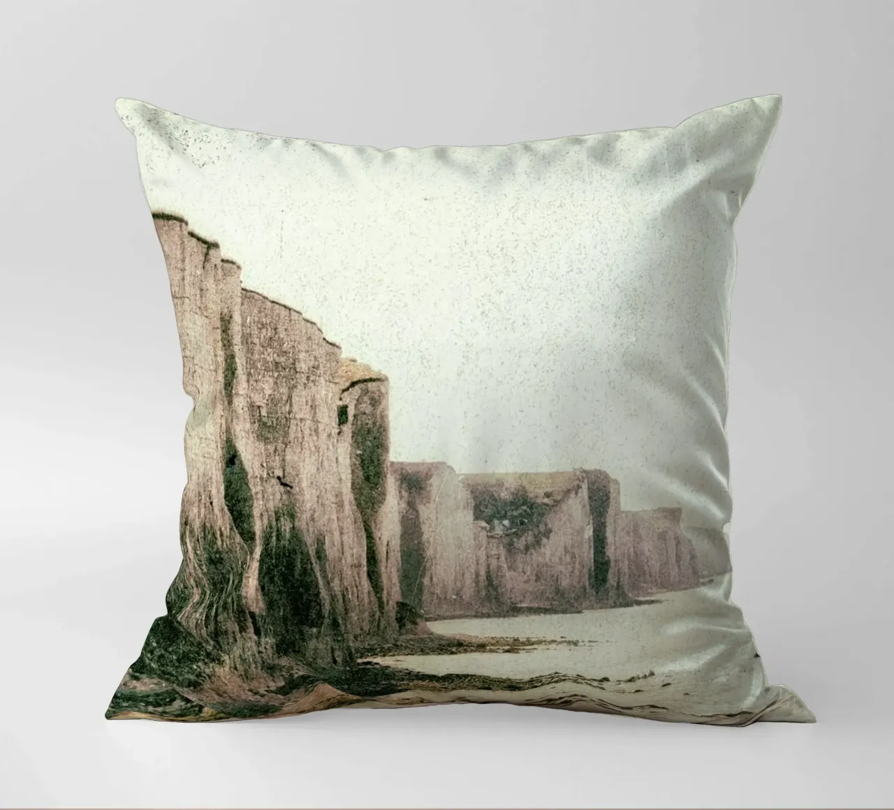 The Cliffs cuscino da JaySan Studio