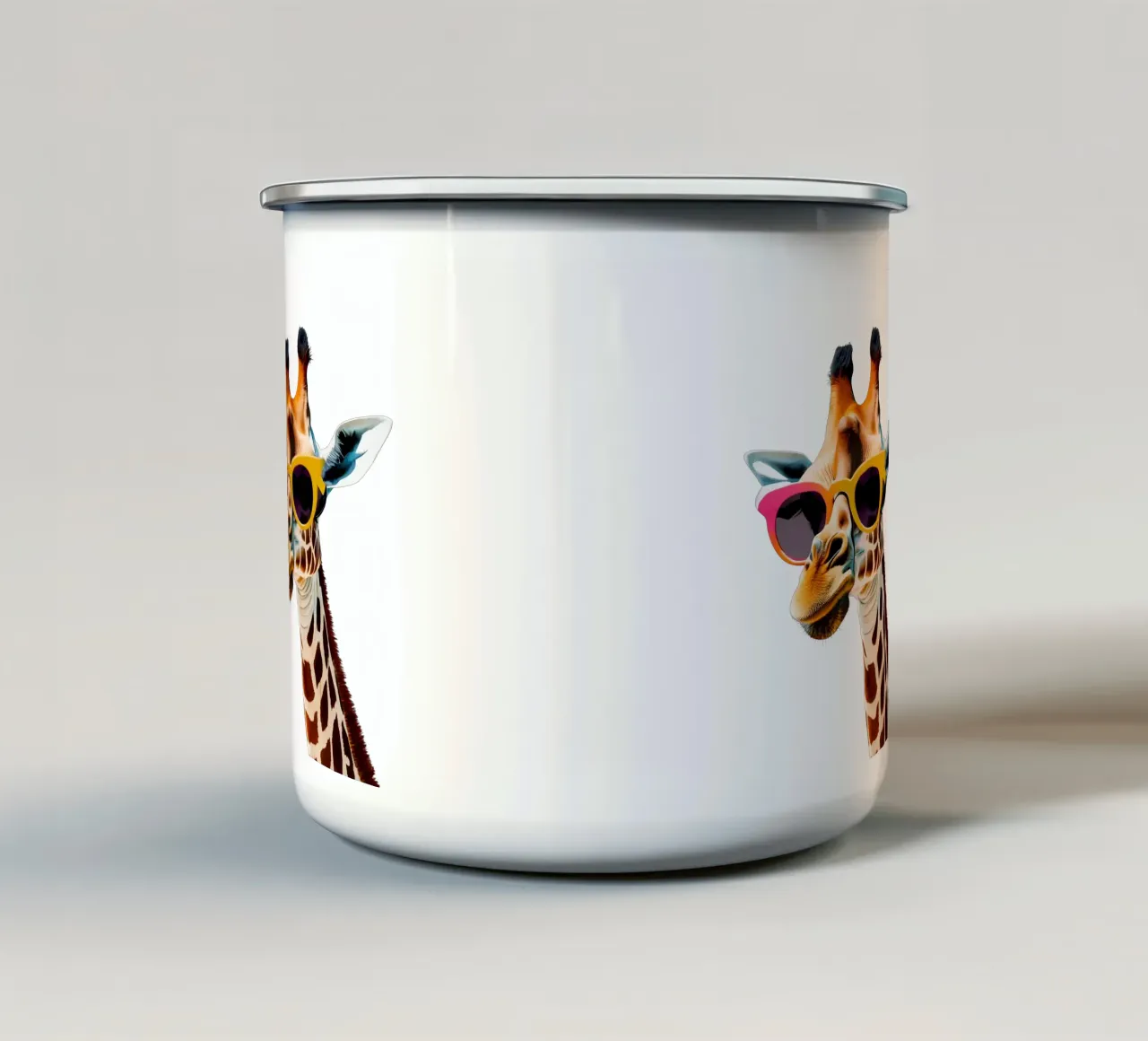 Goccia di giraffa tazza in smalto da Doodle Dreams Art
