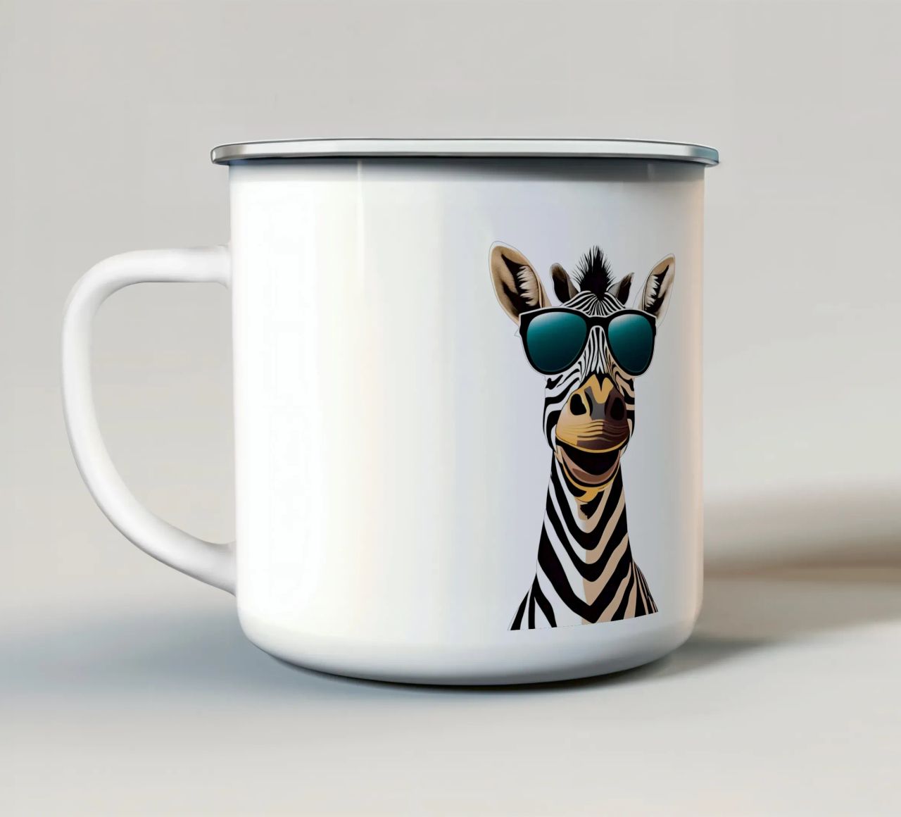 Scanalatura a zebra tazza in smalto da Doodle Dreams Art