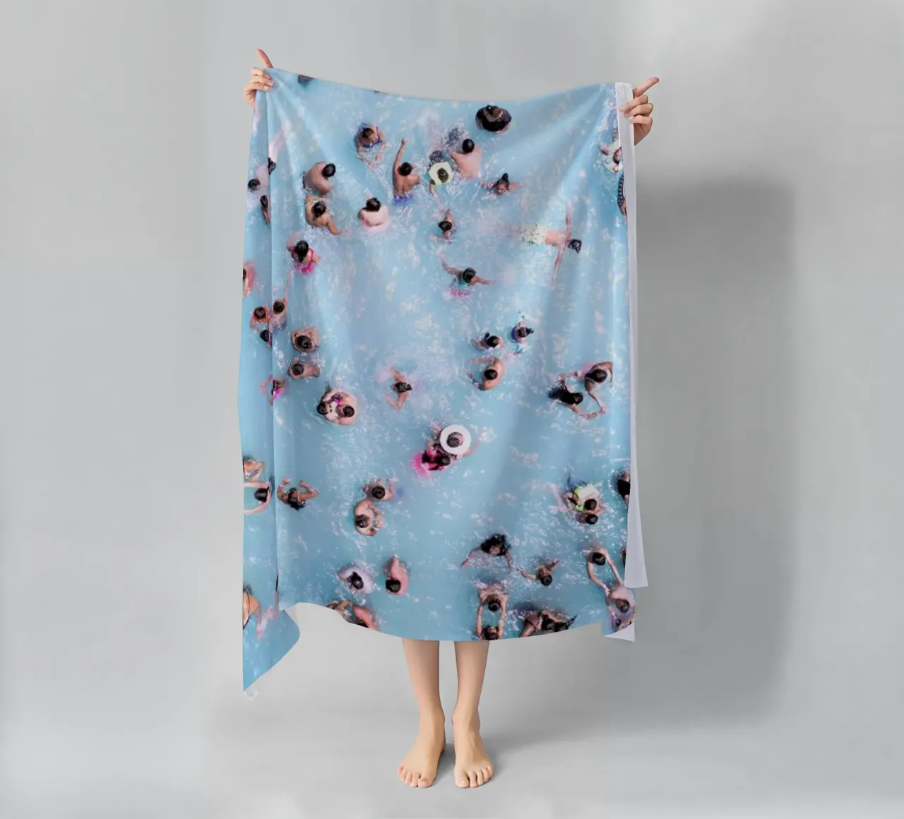 Caldo beach towel by ROBERTO H