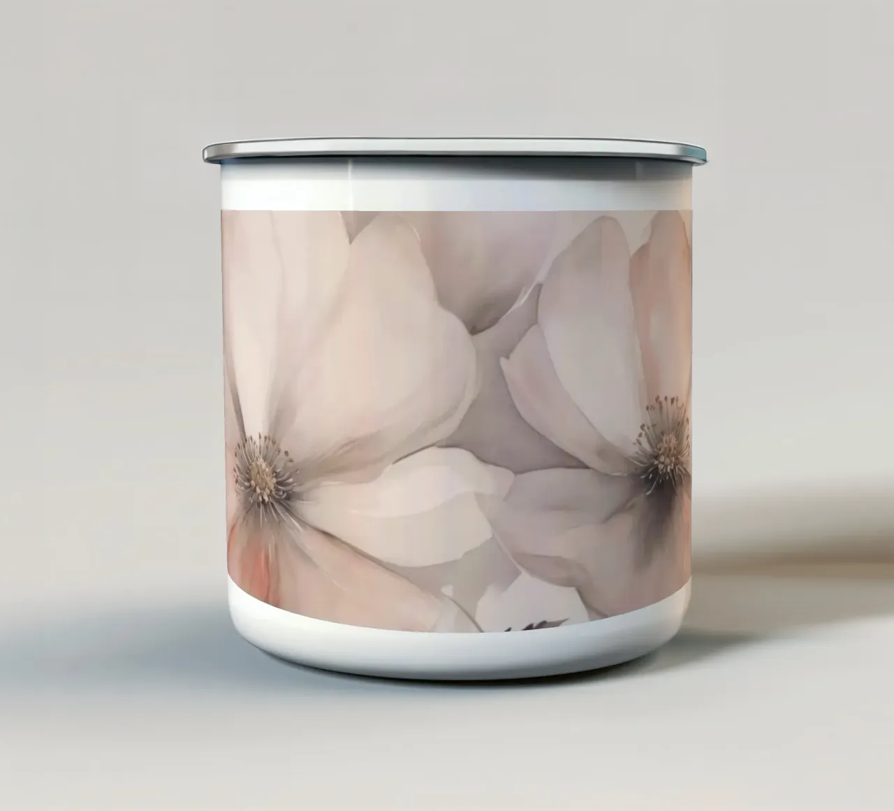 Fiori di primavera delicati rosa tazza in smalto da Andrea Haase Floral Passion