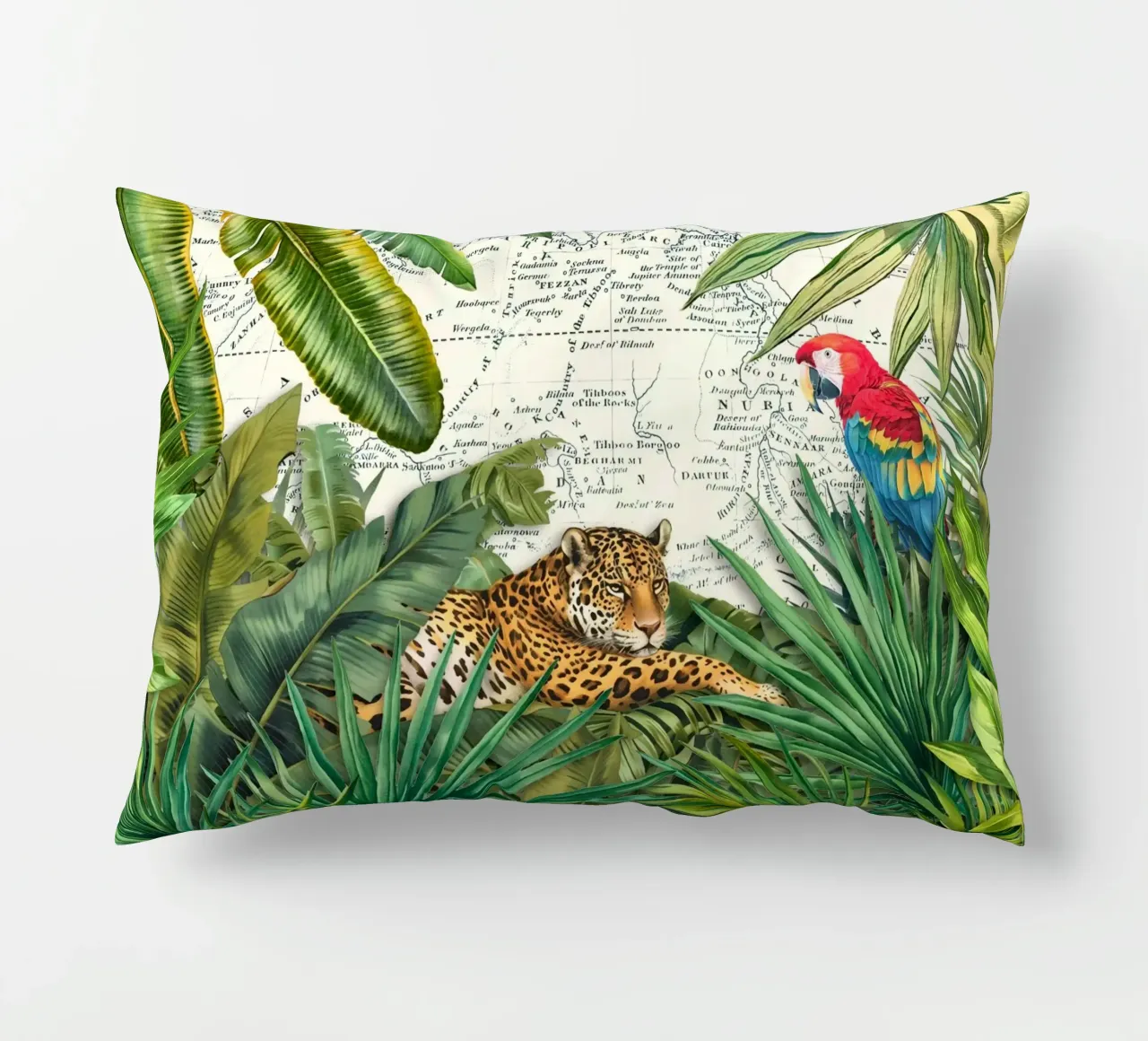 Viaggio tropicale di ghepardi e uccelli cuscino da Andrea Haase Vintage World