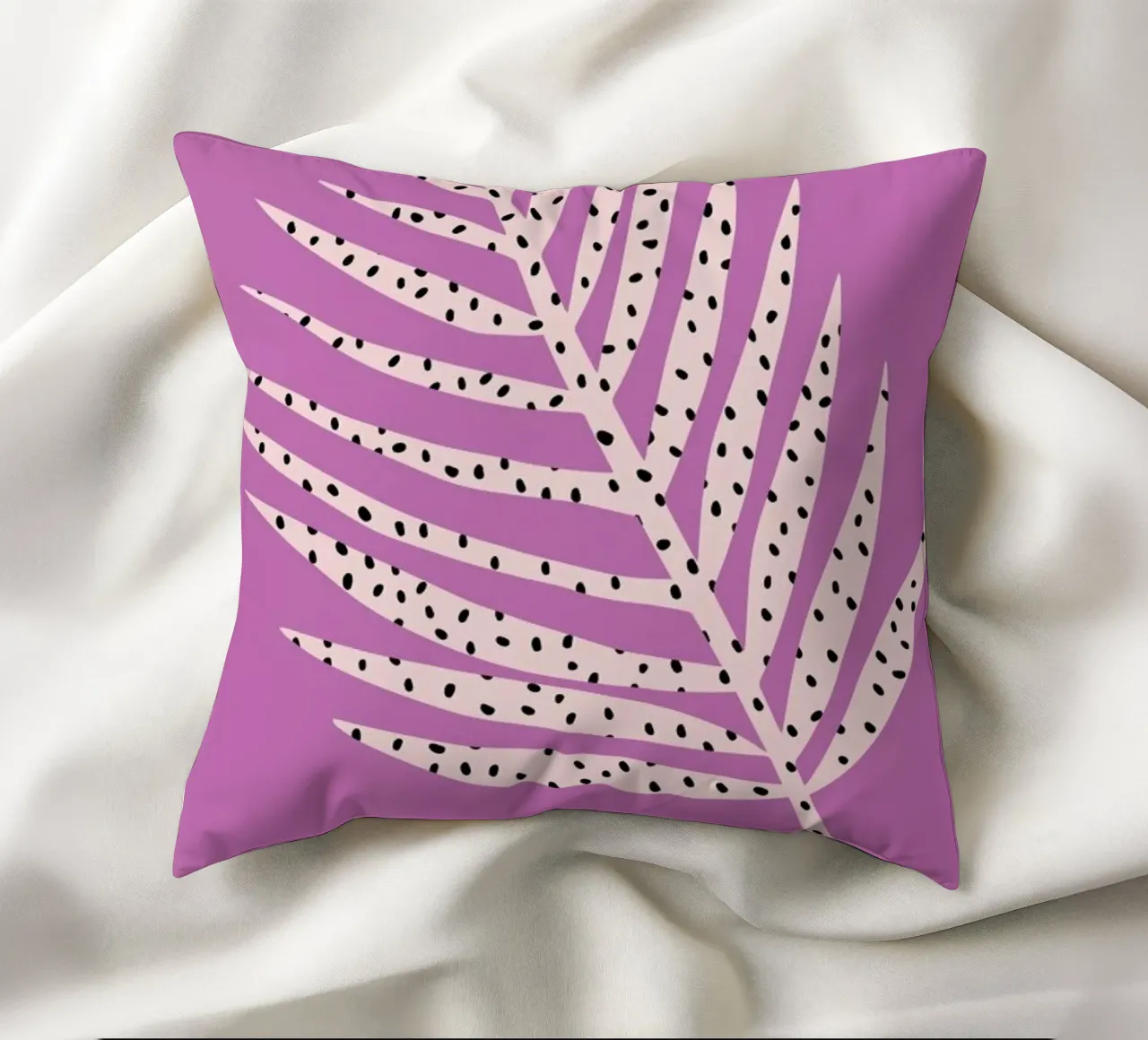 Palm Dot Leaf in Purple cuscino da Linda Gobeta
