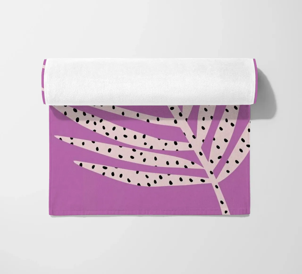 Palm Dot Leaf in Purple telo mare da Linda Gobeta
