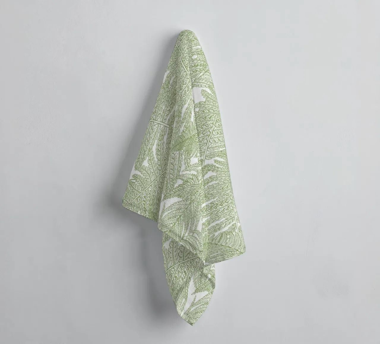 Paesaggi murali sereni: Felce asciugamano da bagno da Painted Nature