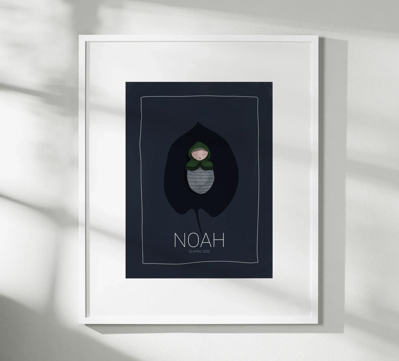 BÉBÉ GARÇON ENDORMI SUR UNE FEUILLE AVEC NOM ET DATE DE NAISSANCE poster de ALLÉE DE PAPIER