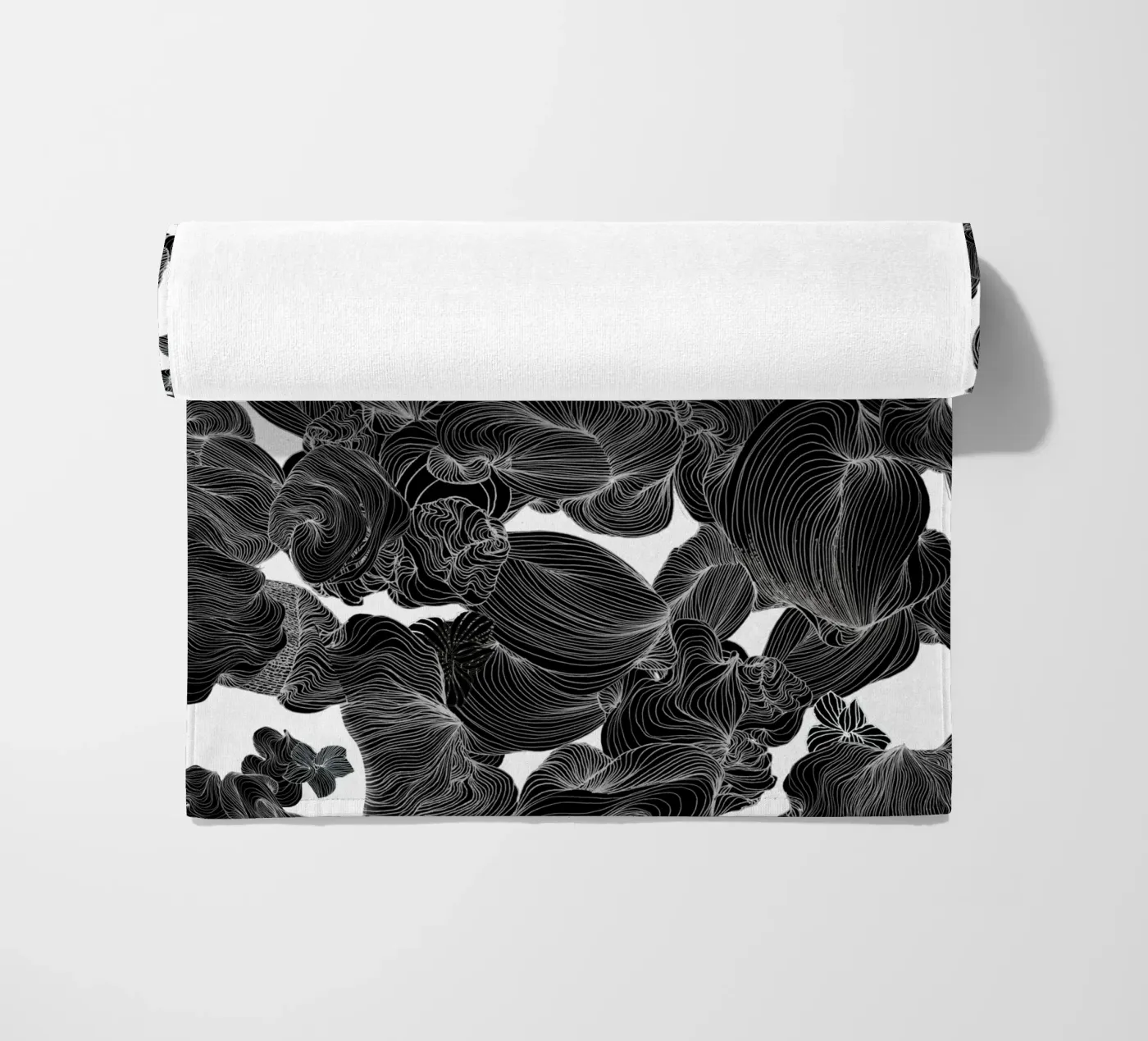 black1 telo mare da Giulio Iurissevich