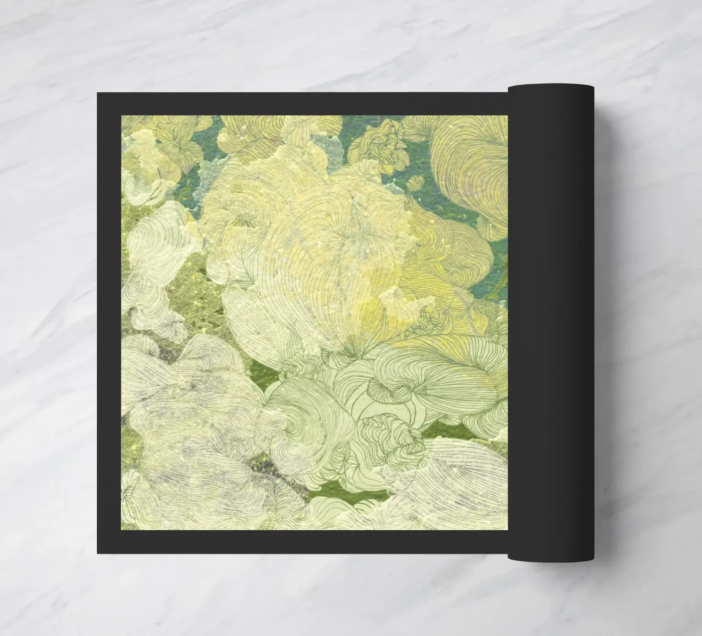 geel deurmat van Giulio Iurissevich