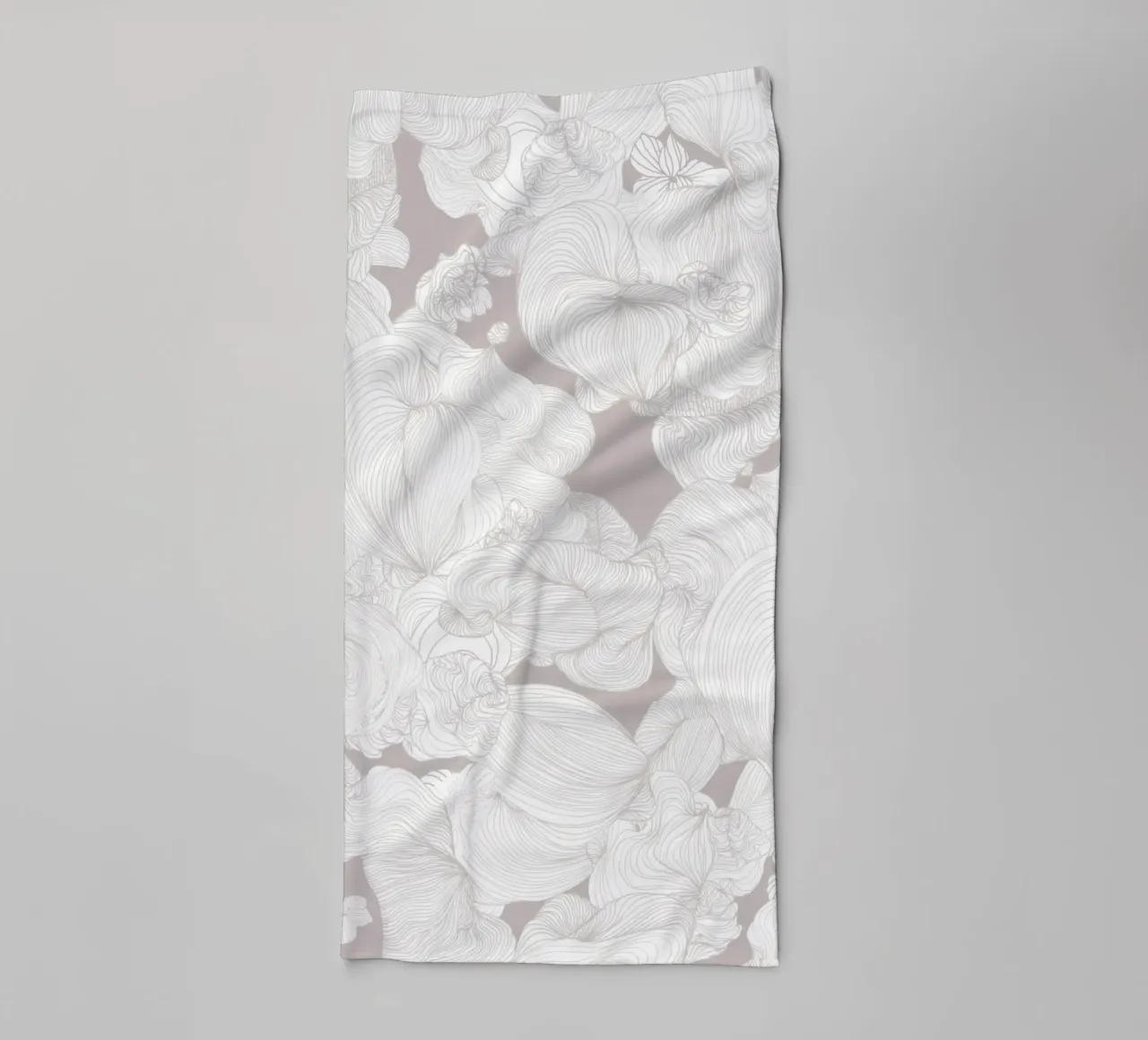 caffè con le nuvole asciugamano da bagno da Giulio Iurissevich