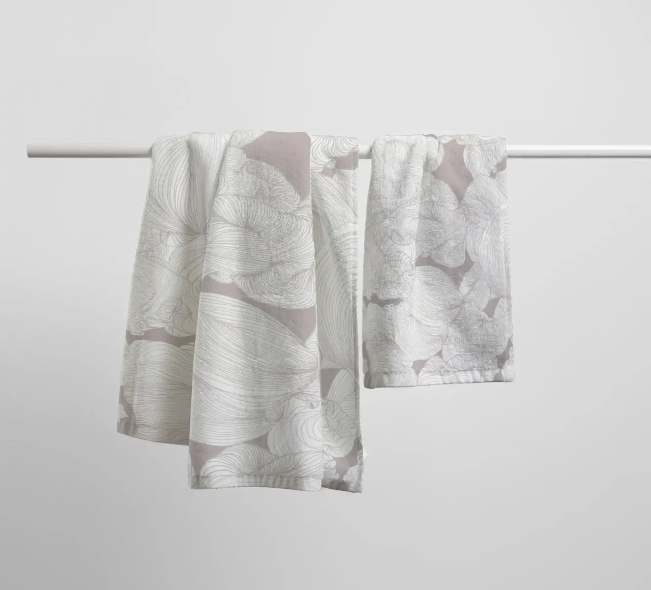 caffè con le nuvole asciugamano da bagno da Giulio Iurissevich