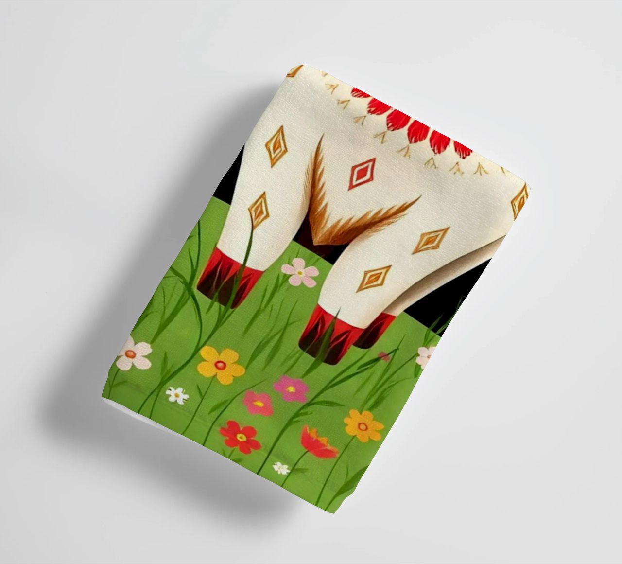 Mucche Highland in un prato selvaggio asciugamano da bagno da COLLEEN CRAFTS