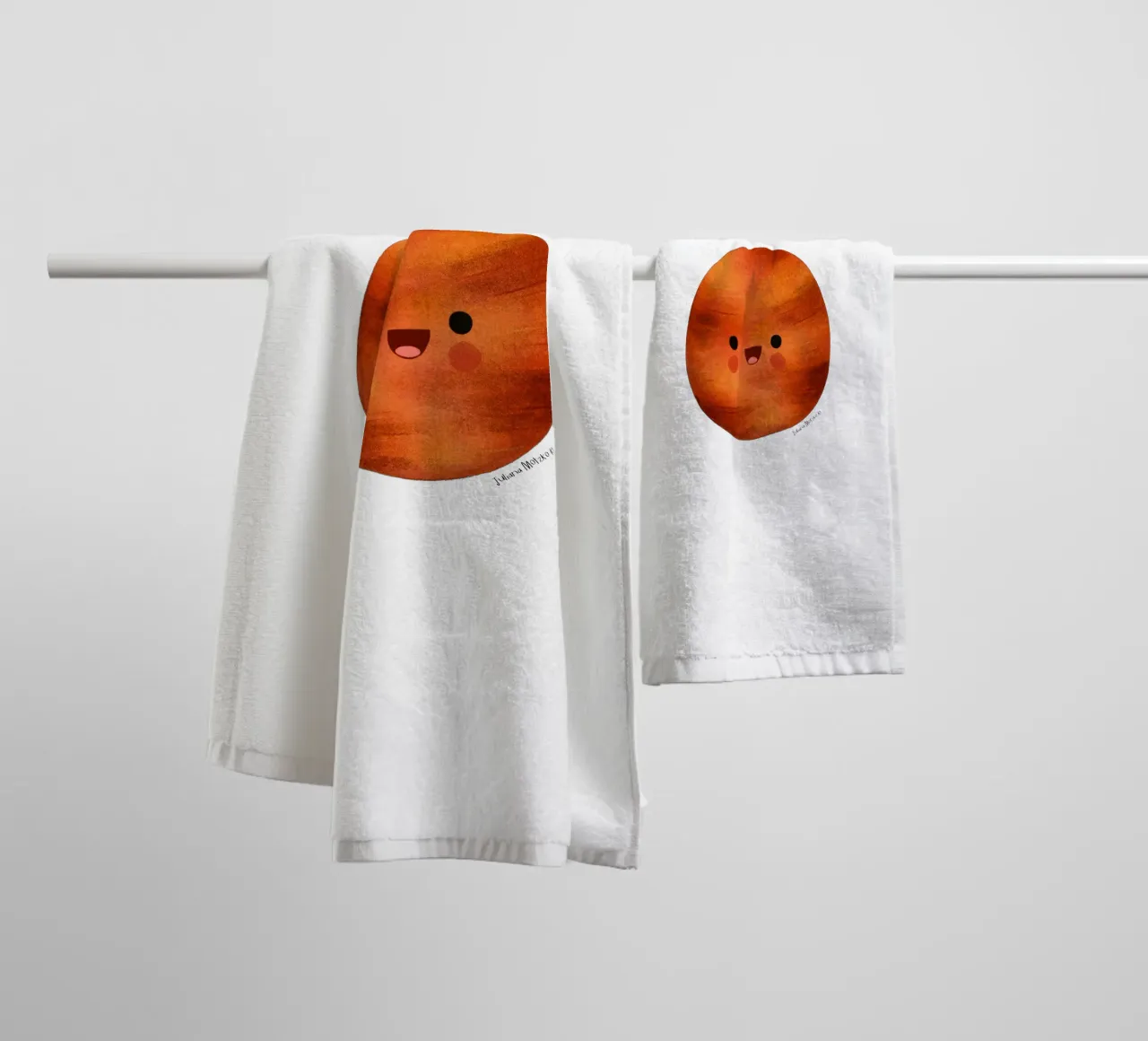 Cute Mars Planet towel by julianamotzko