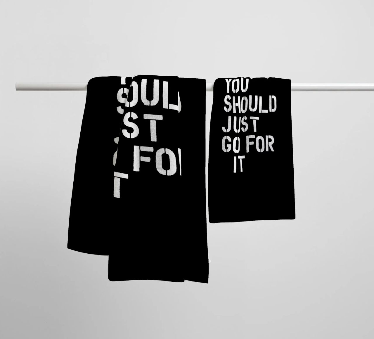 Penso che dovreste semplicemente fare questo incoraggiando e dando potere asciugamano da bagno da THE MOTIVATED TYPE