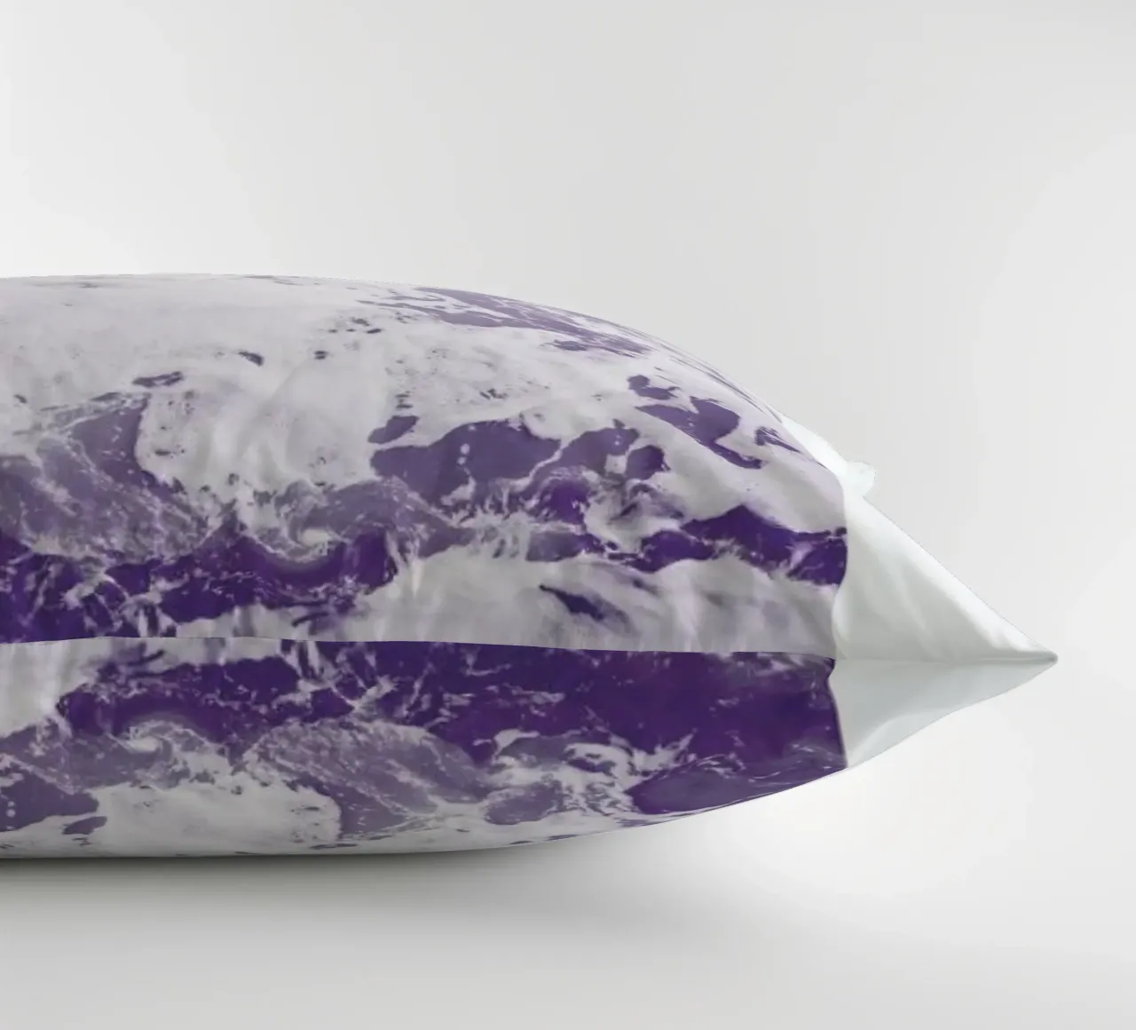 Purple Ocean cuscino da Nordic Creators