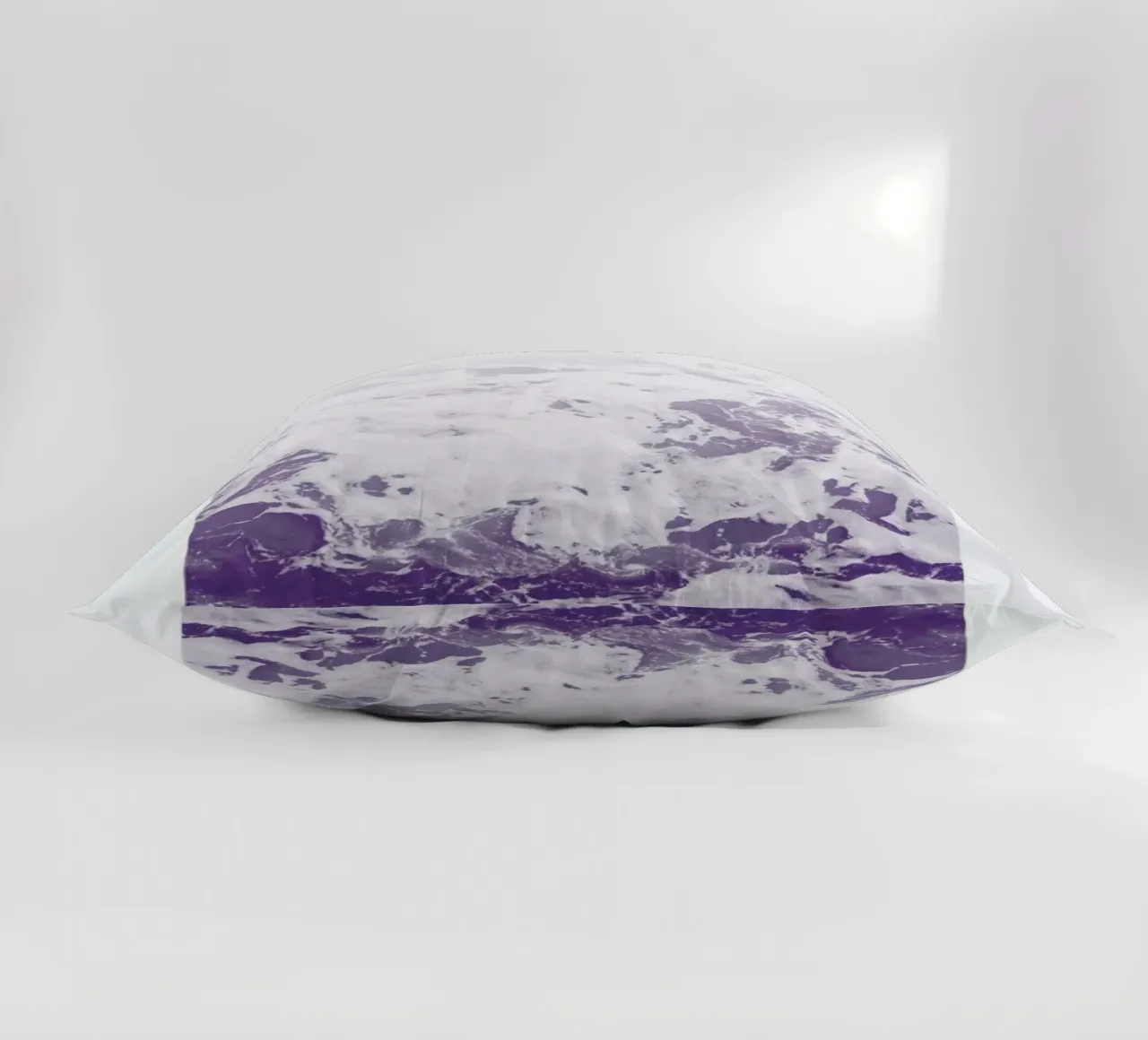 Purple Ocean cuscino da Nordic Creators