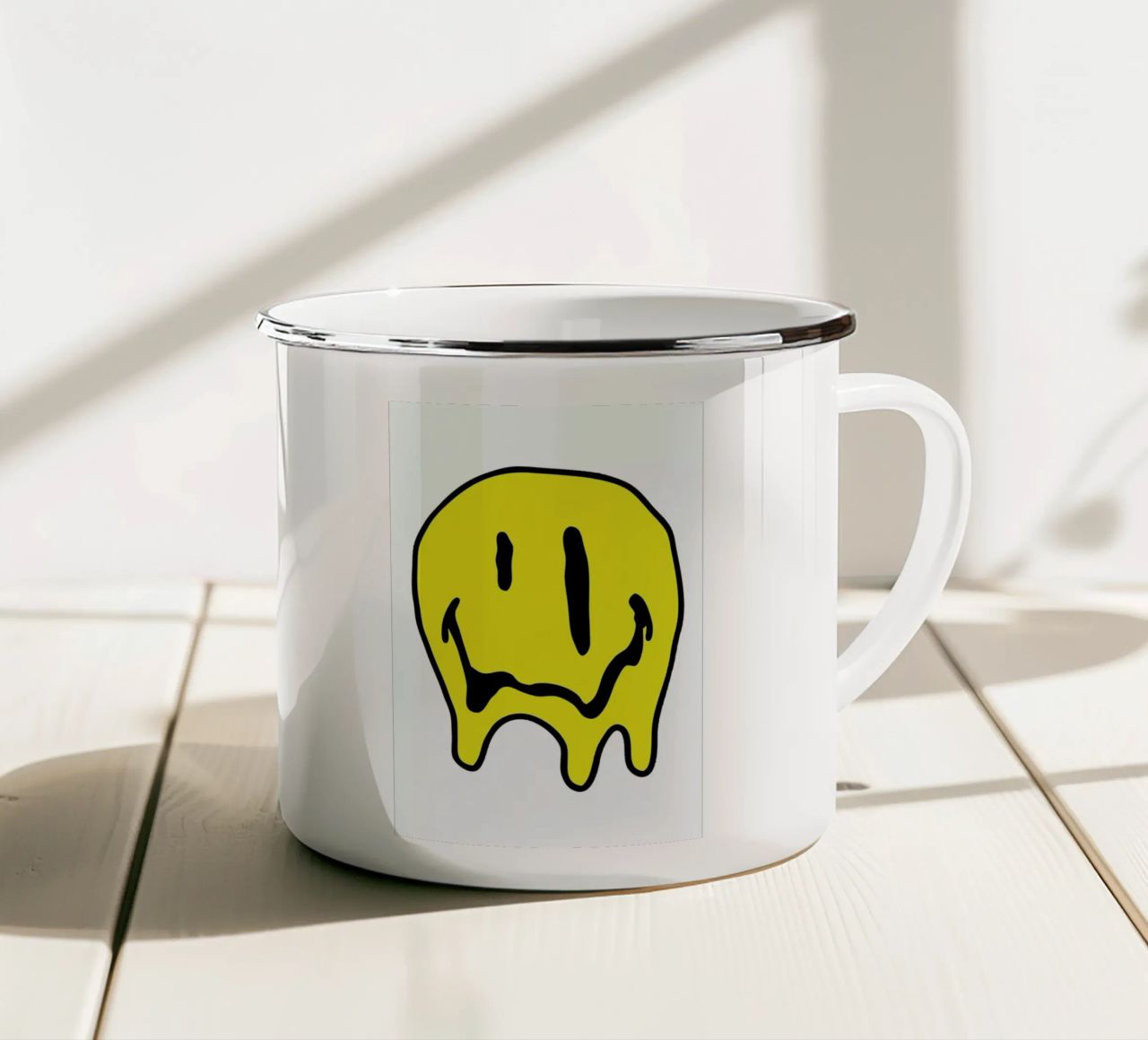 Smiley tazza in smalto da Nick Cocozza