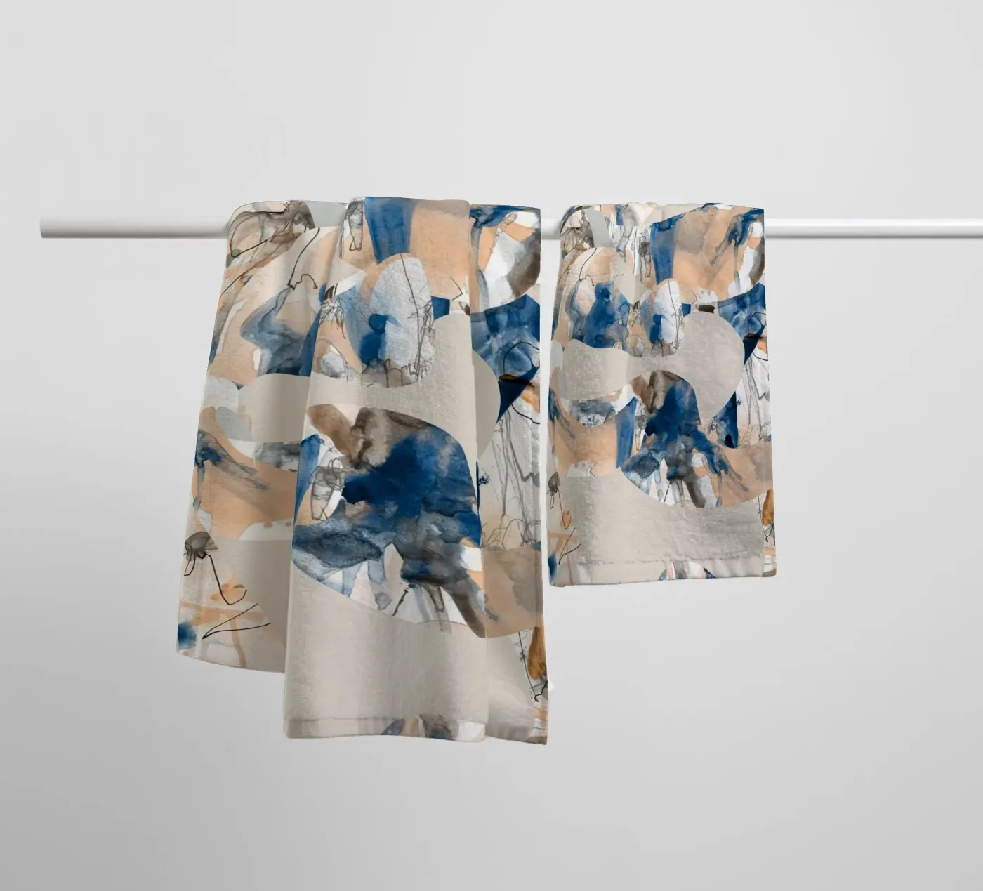 splash0 Handtuch von Giulio Iurissevich