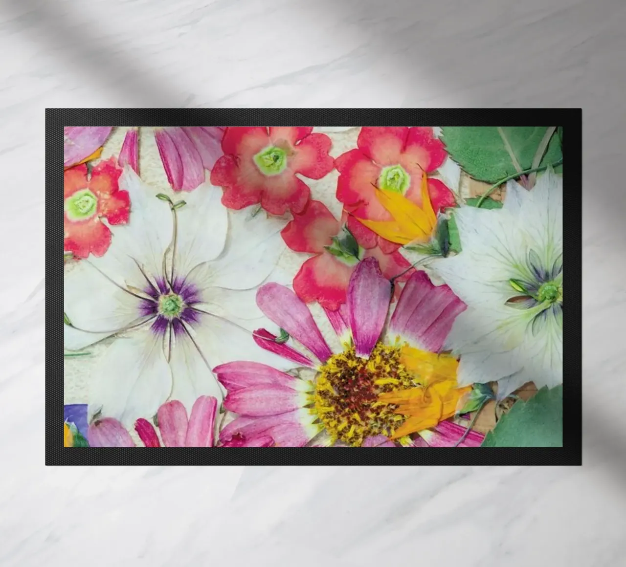 Fragile Flowers felpudo de Curious Collections by Marielle Leenders