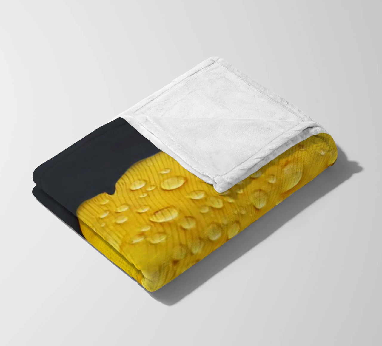 Foglie di ginkgo e gocce di rugiada coperta in pile da Teresa André