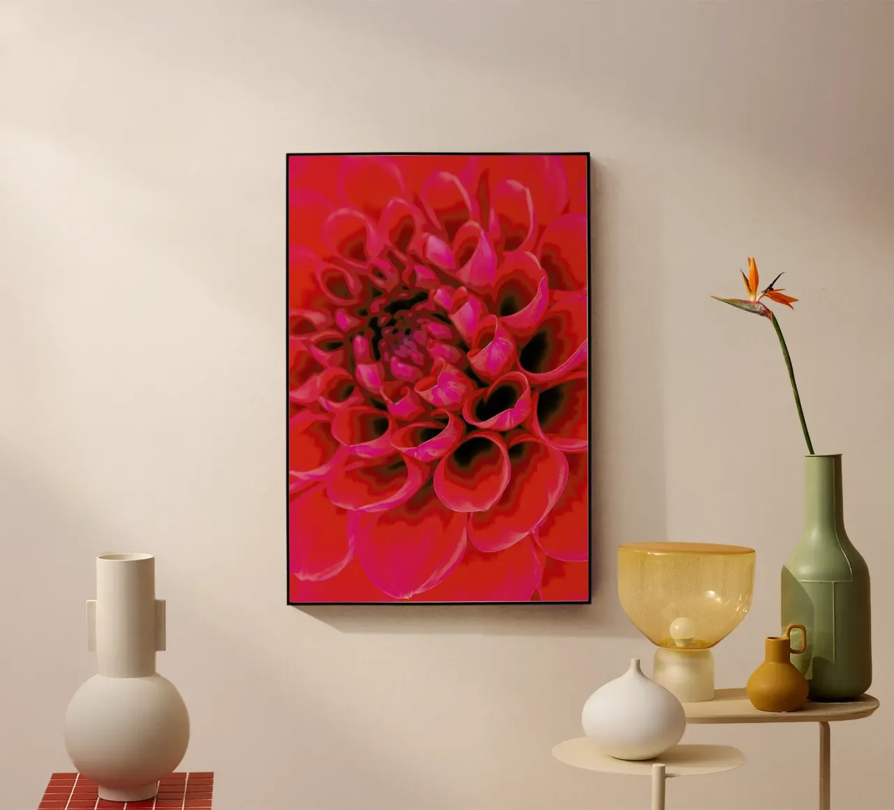 Red Dahlia plexiglass da Curious Collections by Marielle Leenders